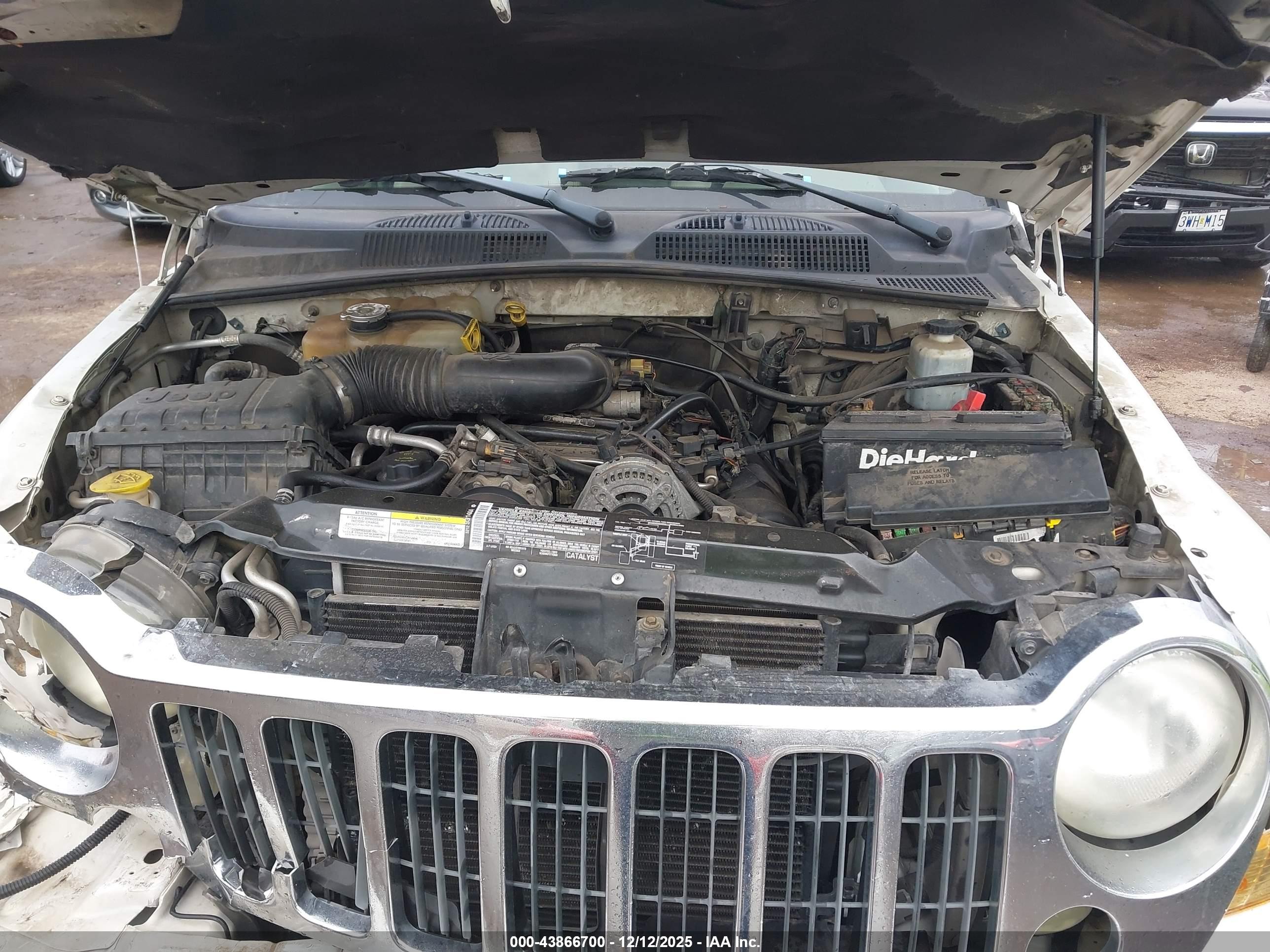JEEP LIBERTY image 10