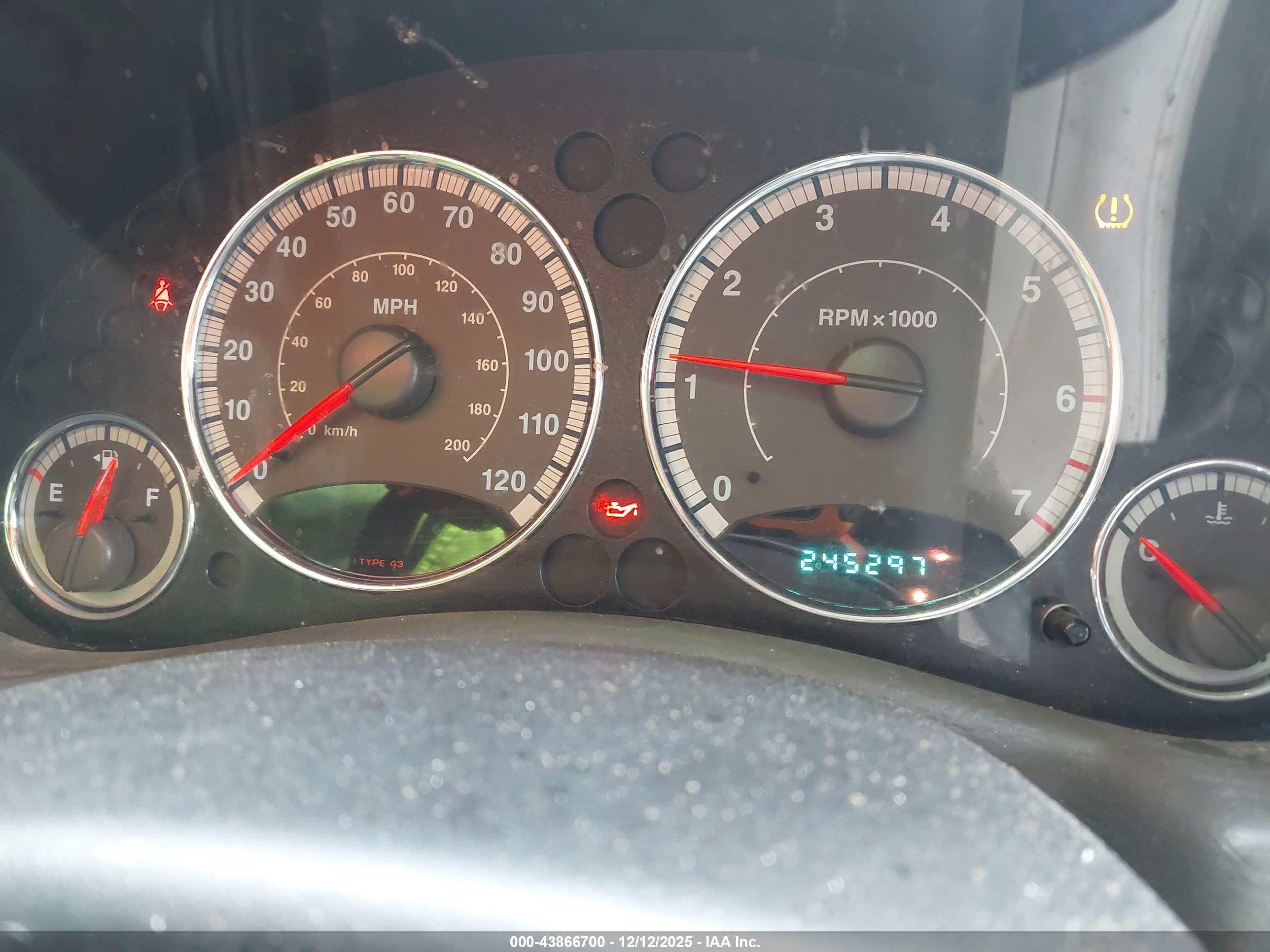 JEEP LIBERTY image 7
