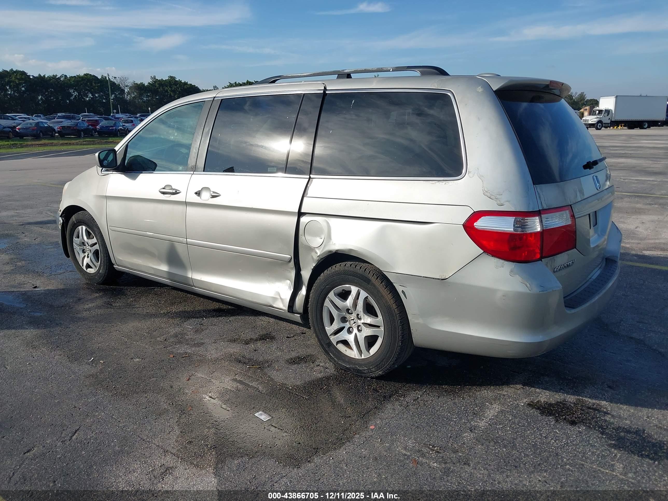 HONDA ODYSSEY image 3