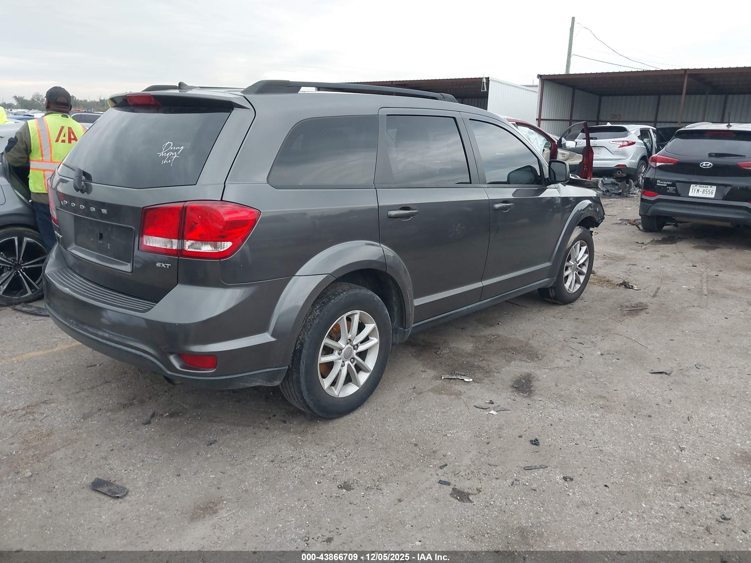 DODGE JOURNEY image 4