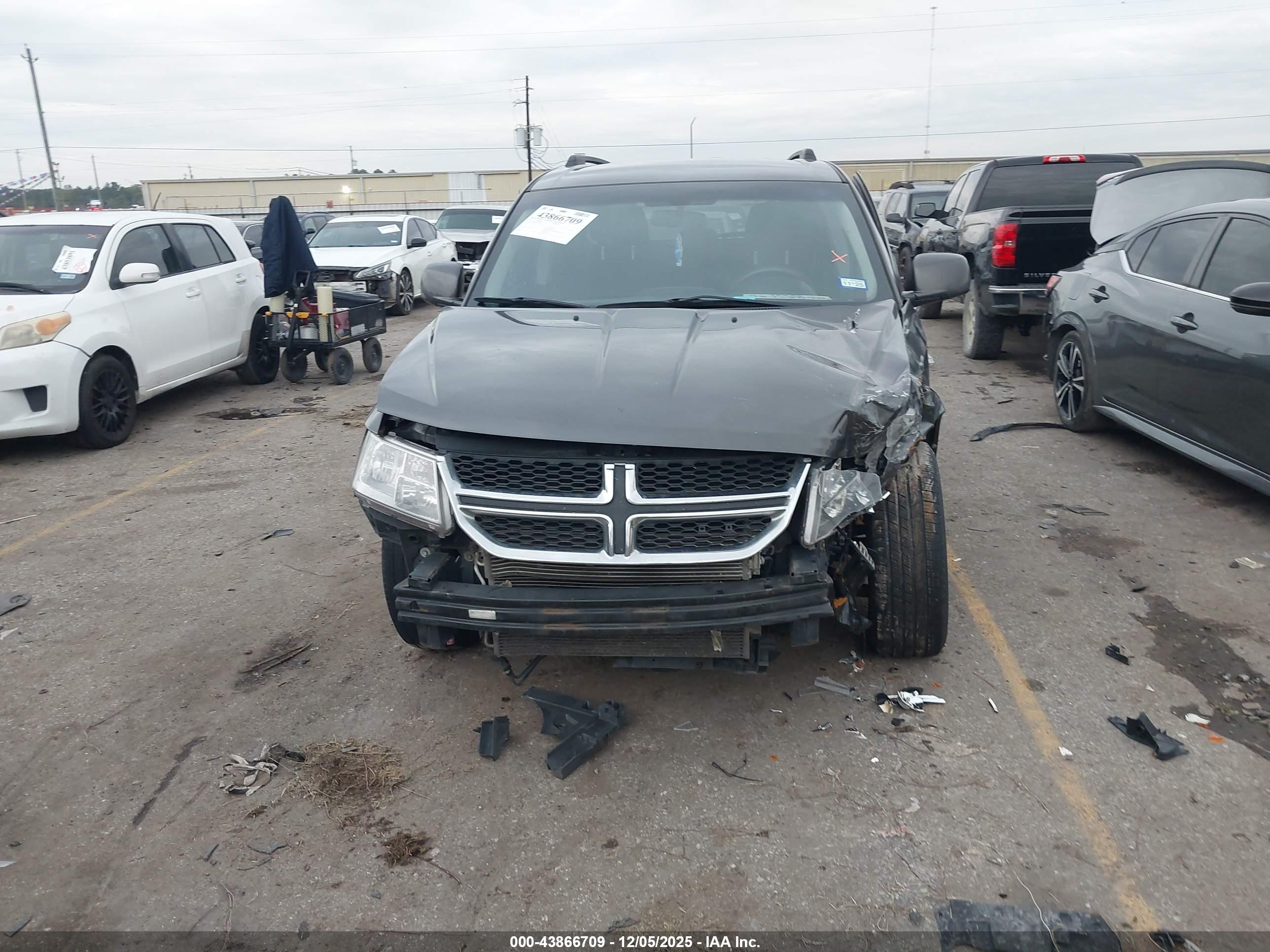 DODGE JOURNEY image 6