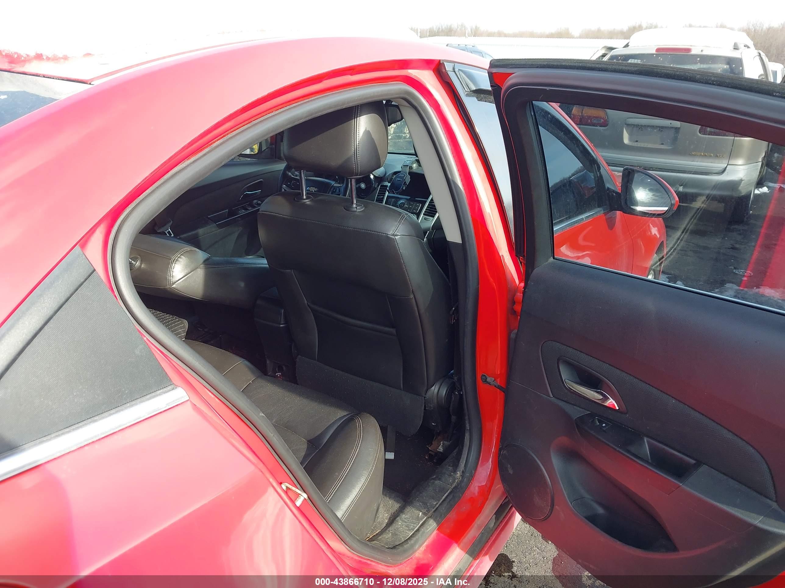 CHEVROLET CRUZE image 8
