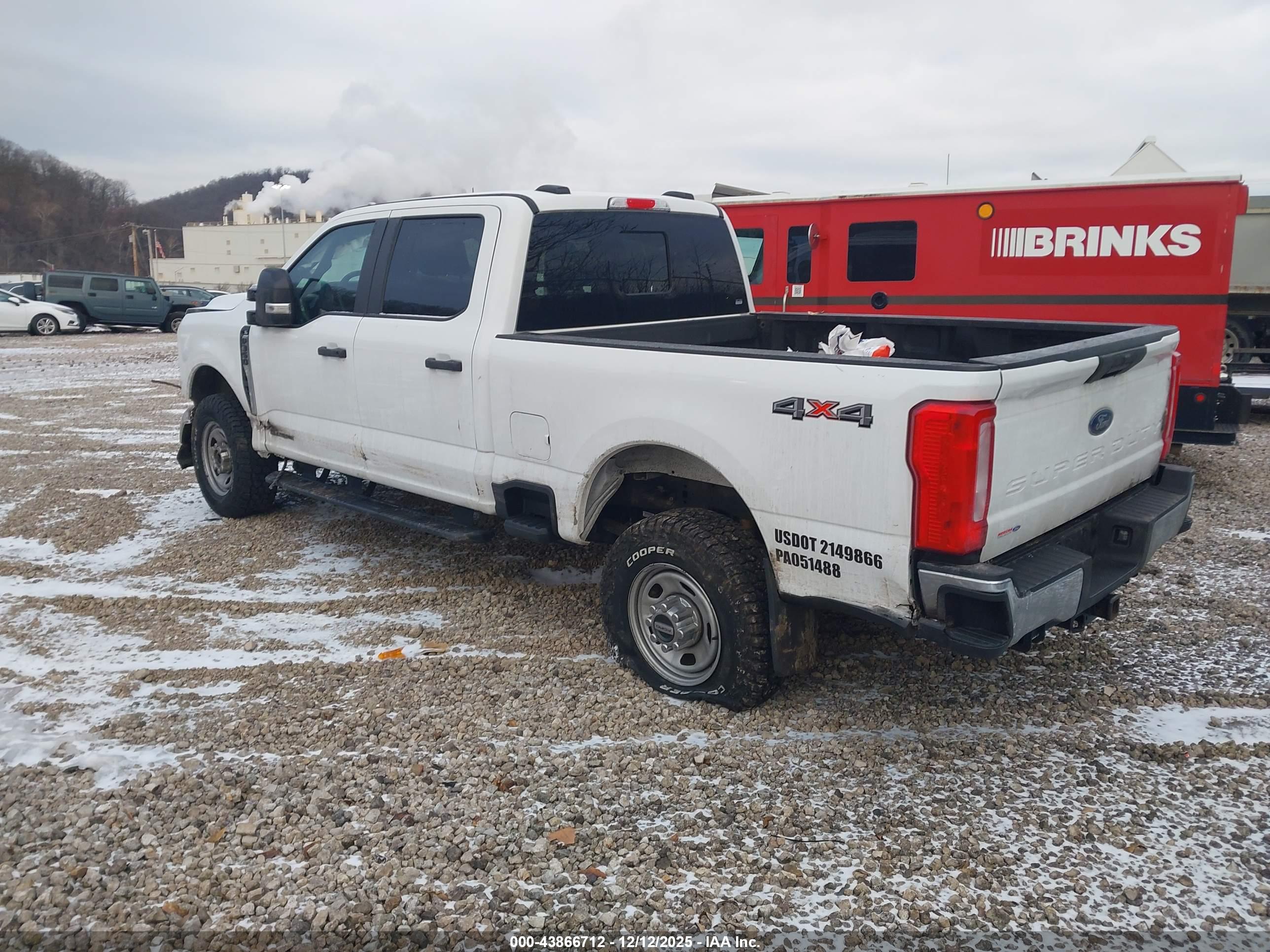 FORD F-350 image 3