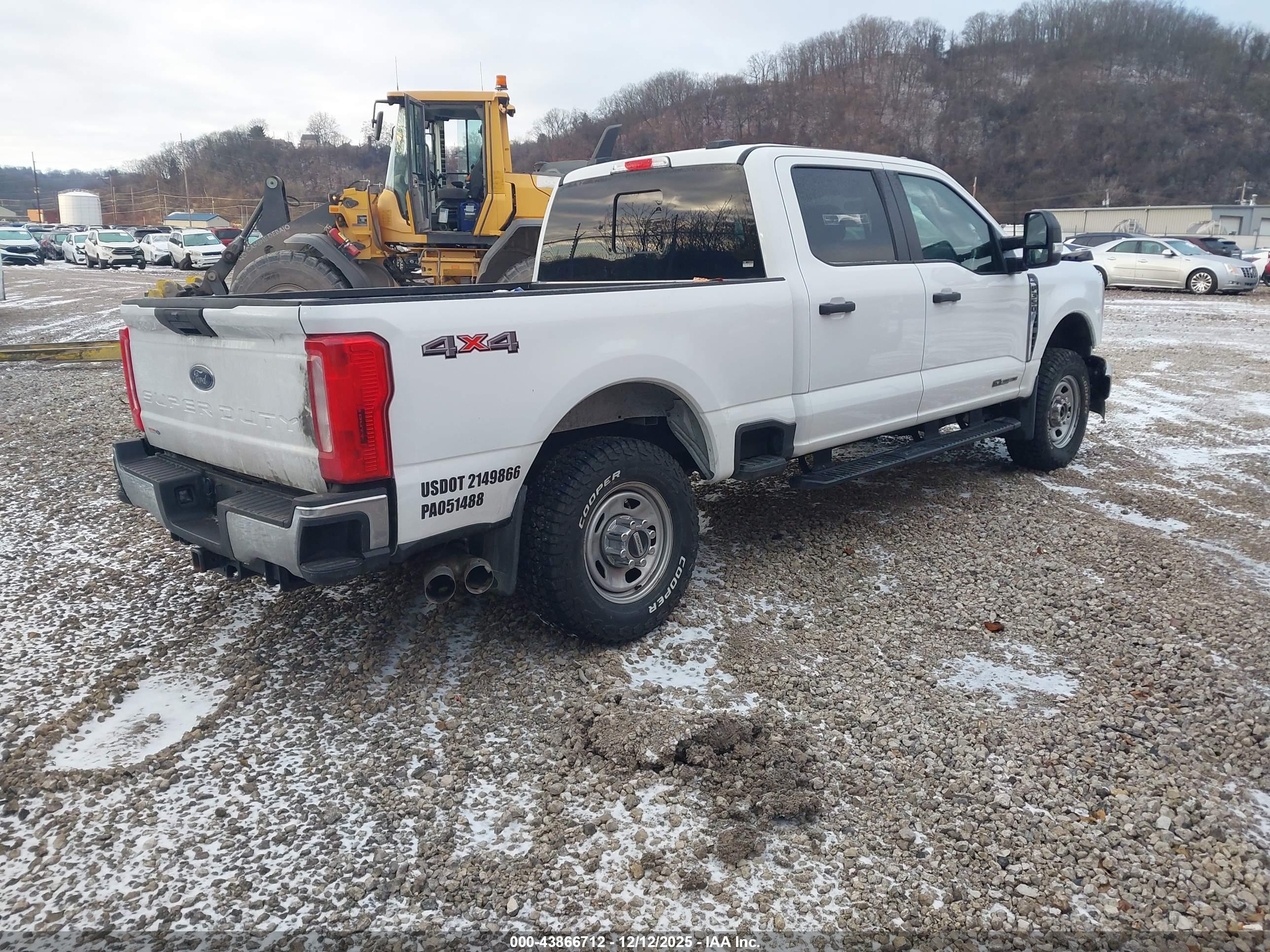 FORD F-350 image 4