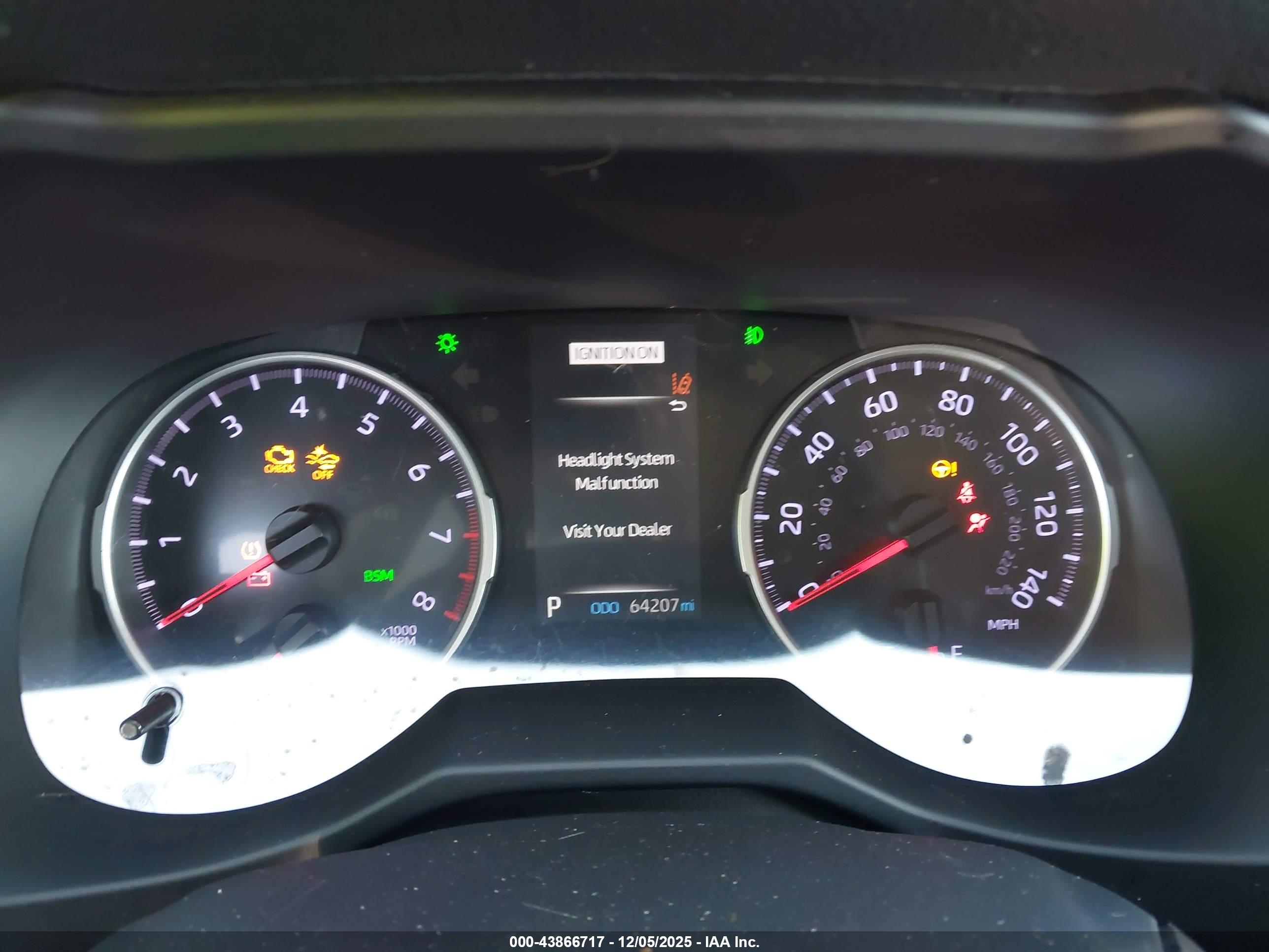TOYOTA RAV4 image 7