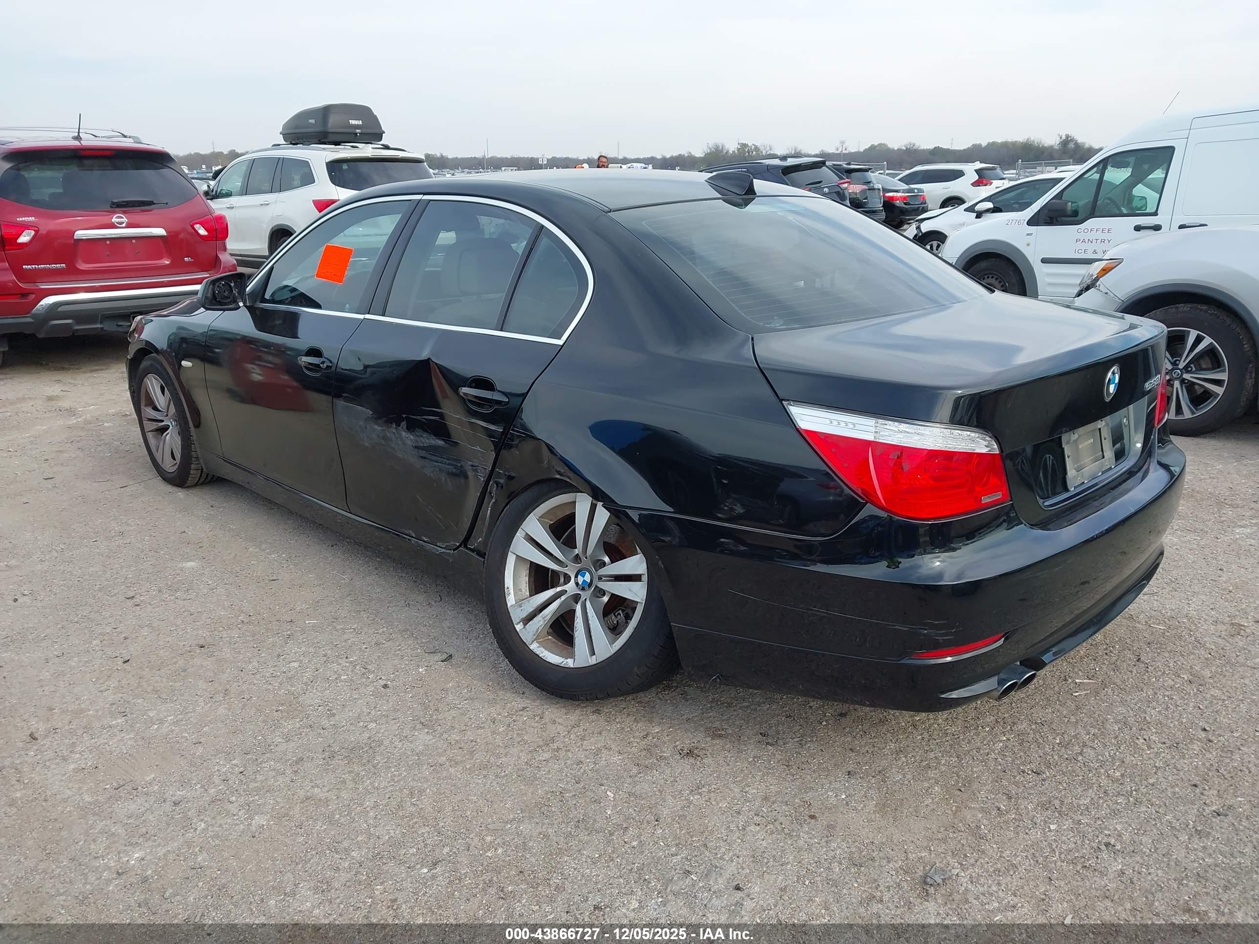 BMW 528I image 3