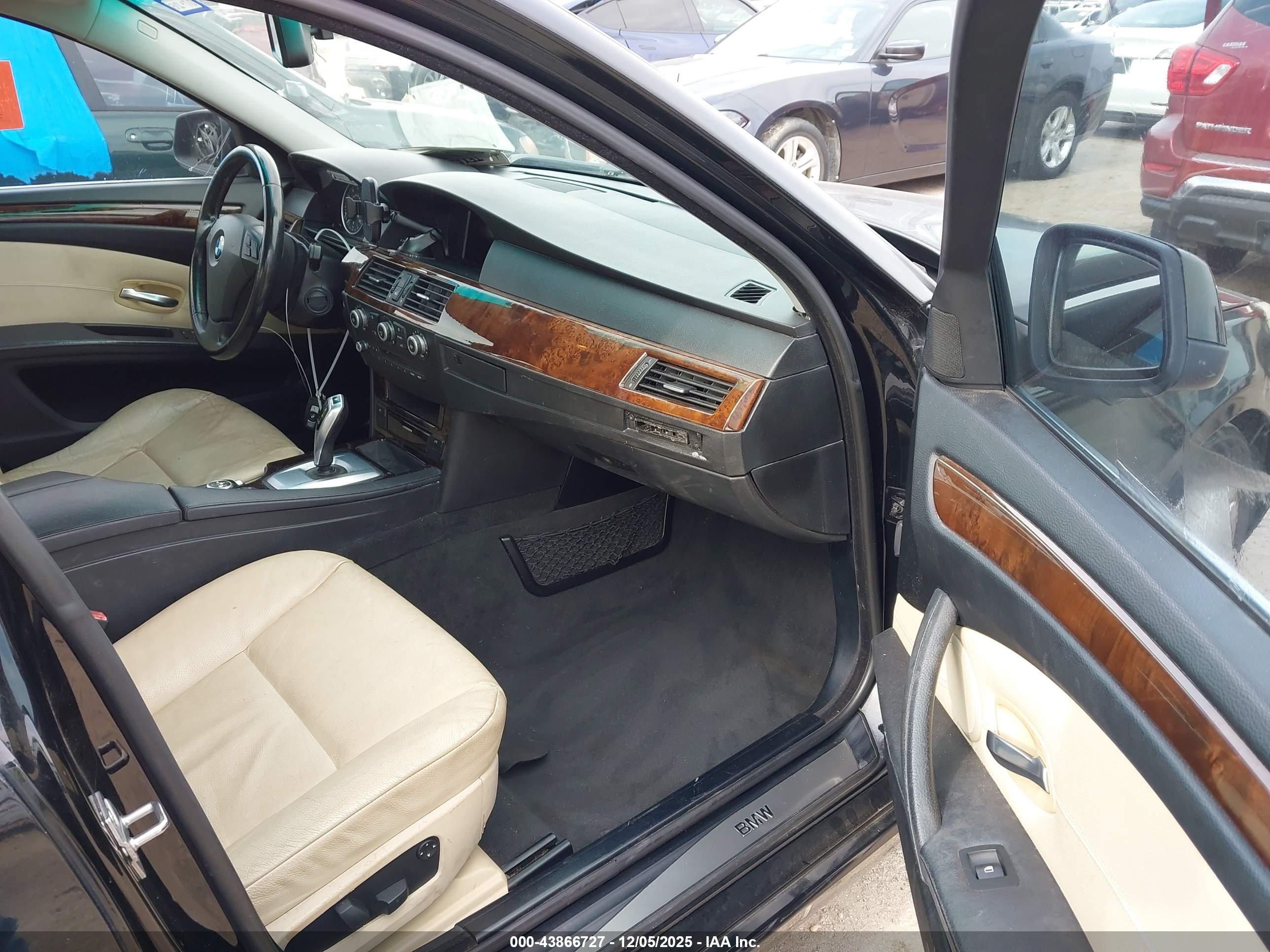 BMW 528I image 5