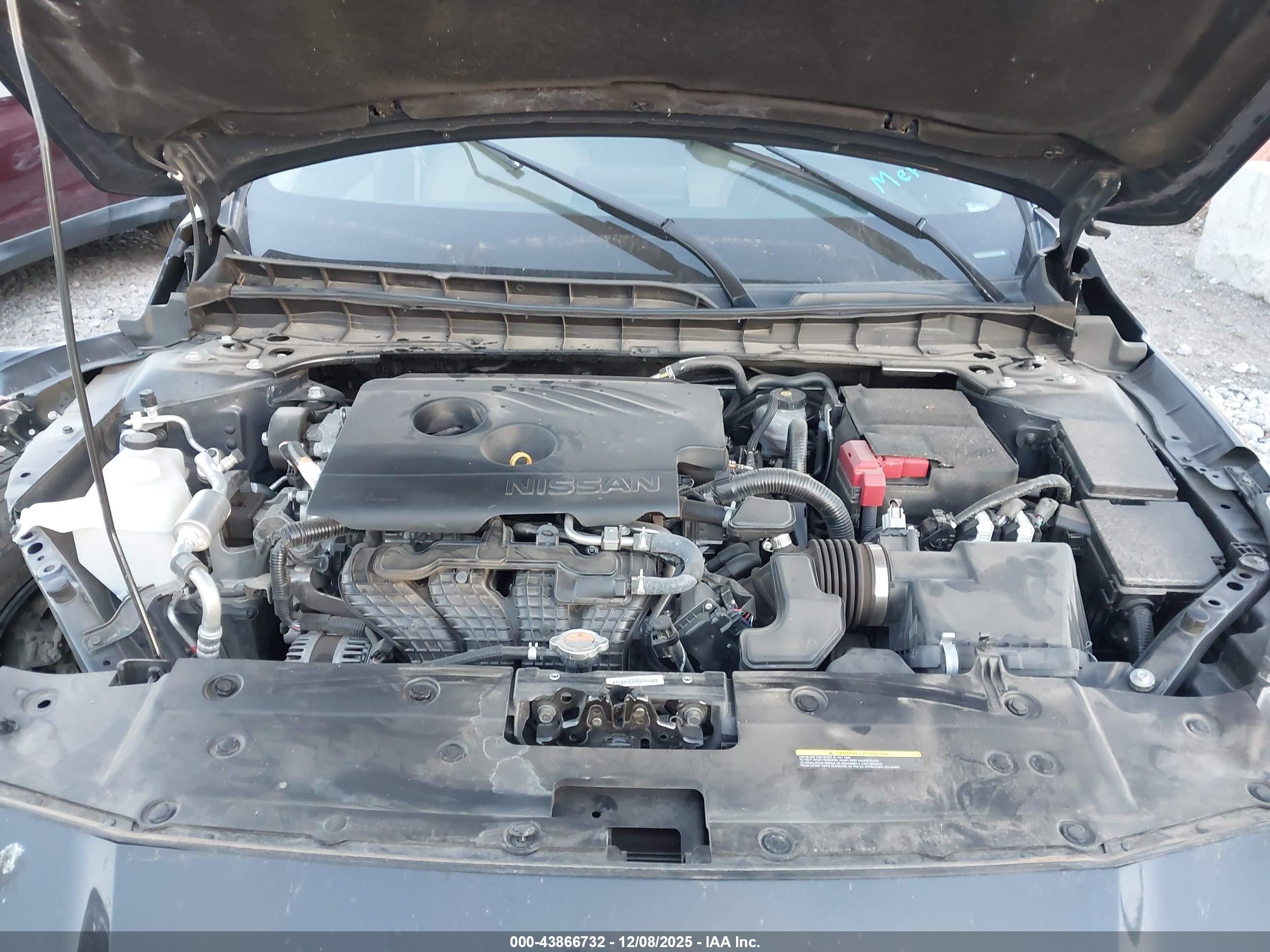 NISSAN ALTIMA image 10