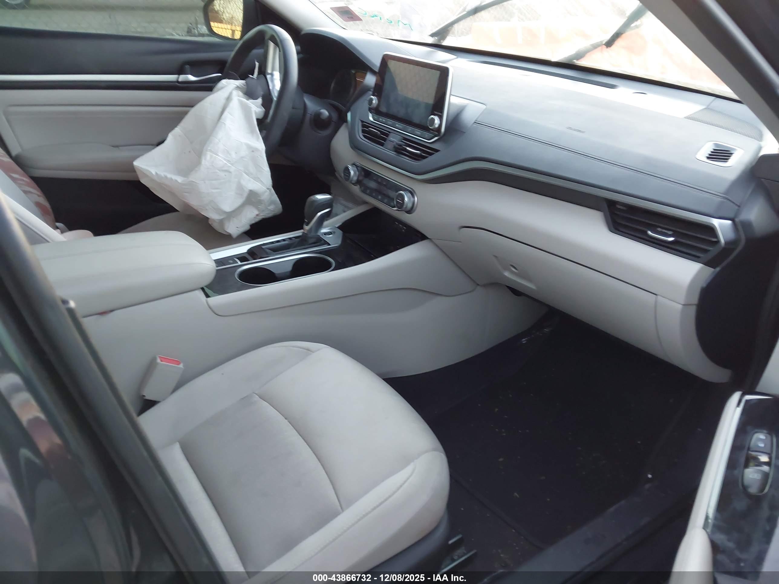 NISSAN ALTIMA image 5