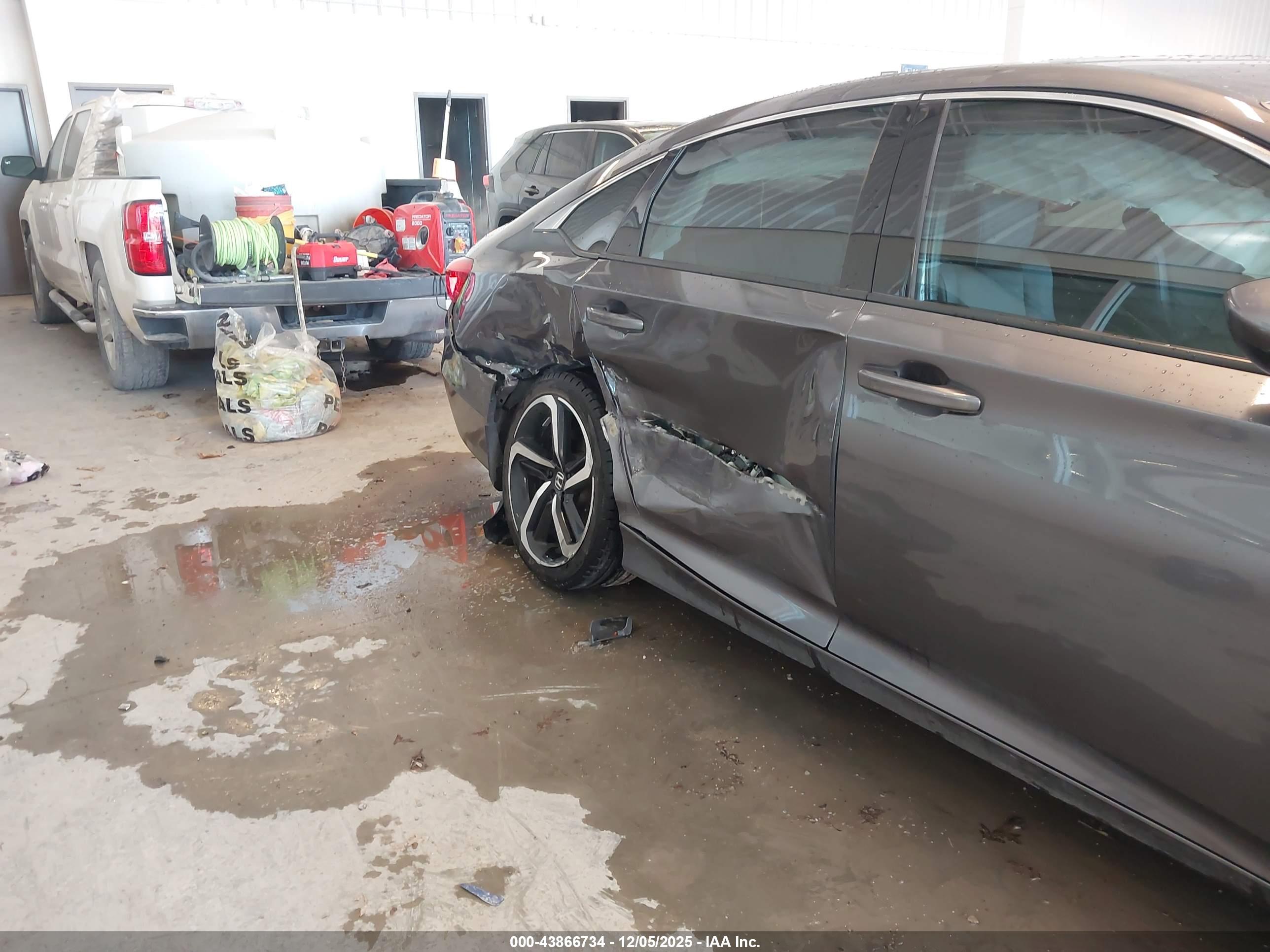 HONDA ACCORD image 6