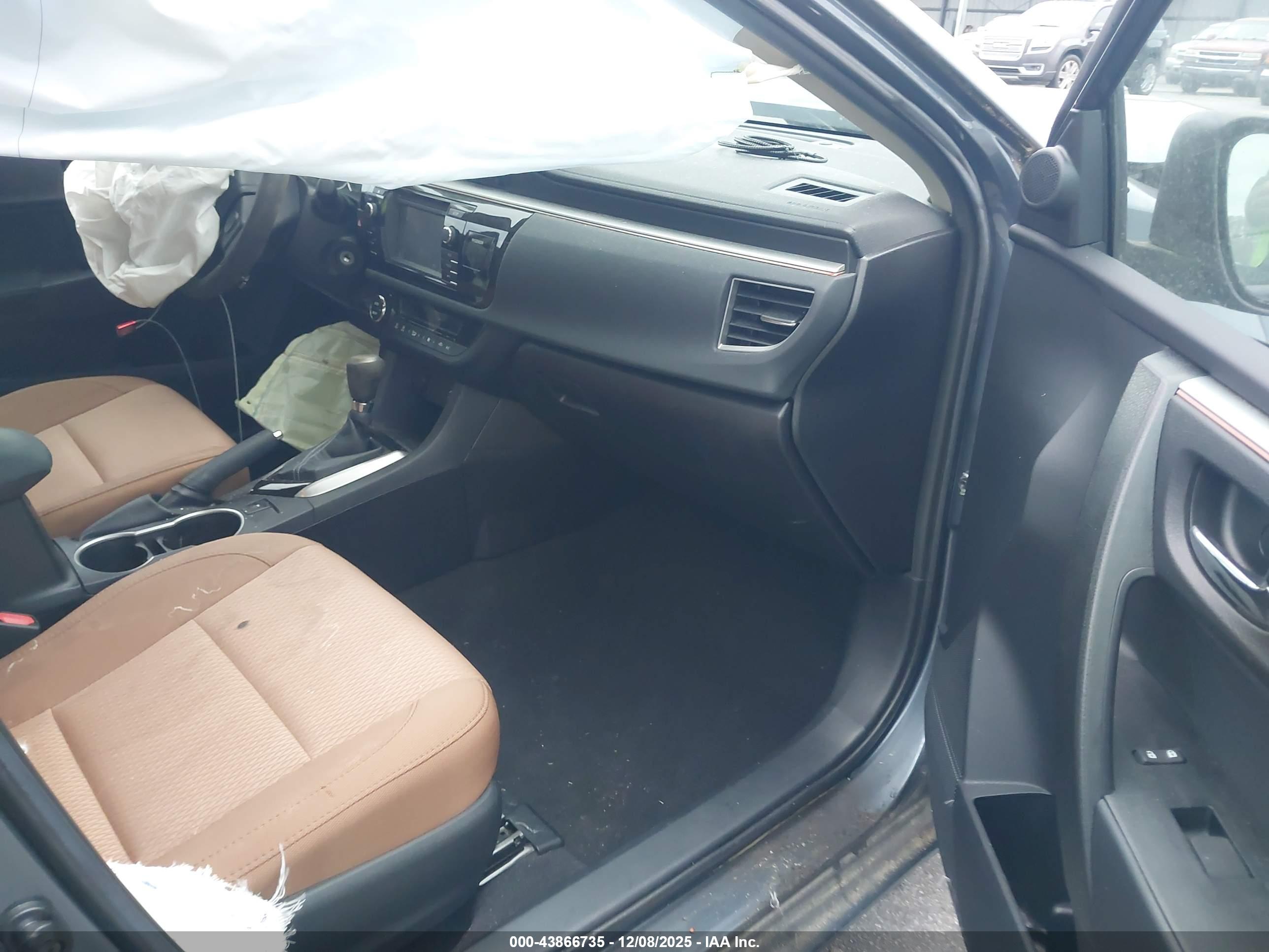 TOYOTA COROLLA image 5