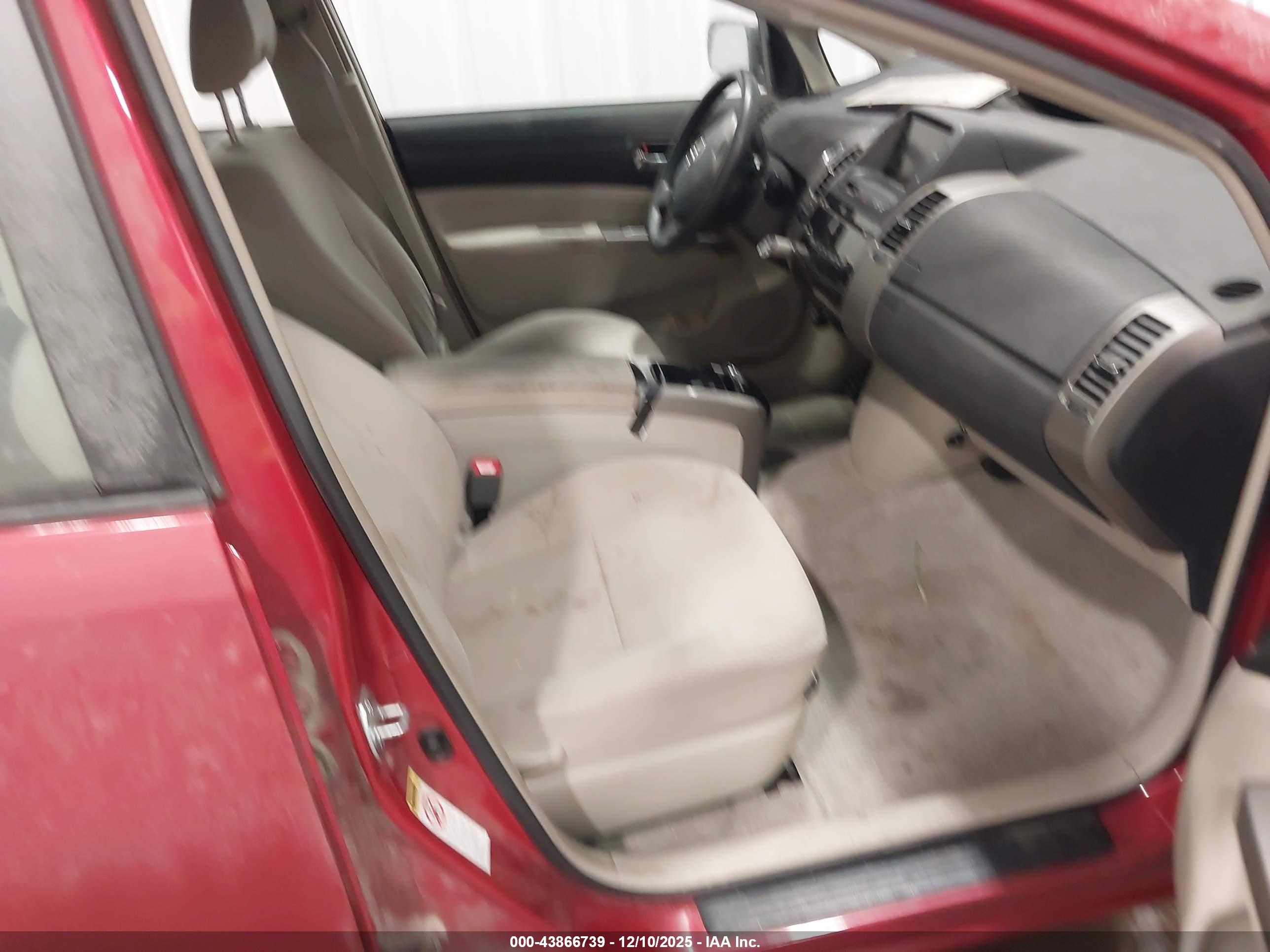 TOYOTA PRIUS image 5