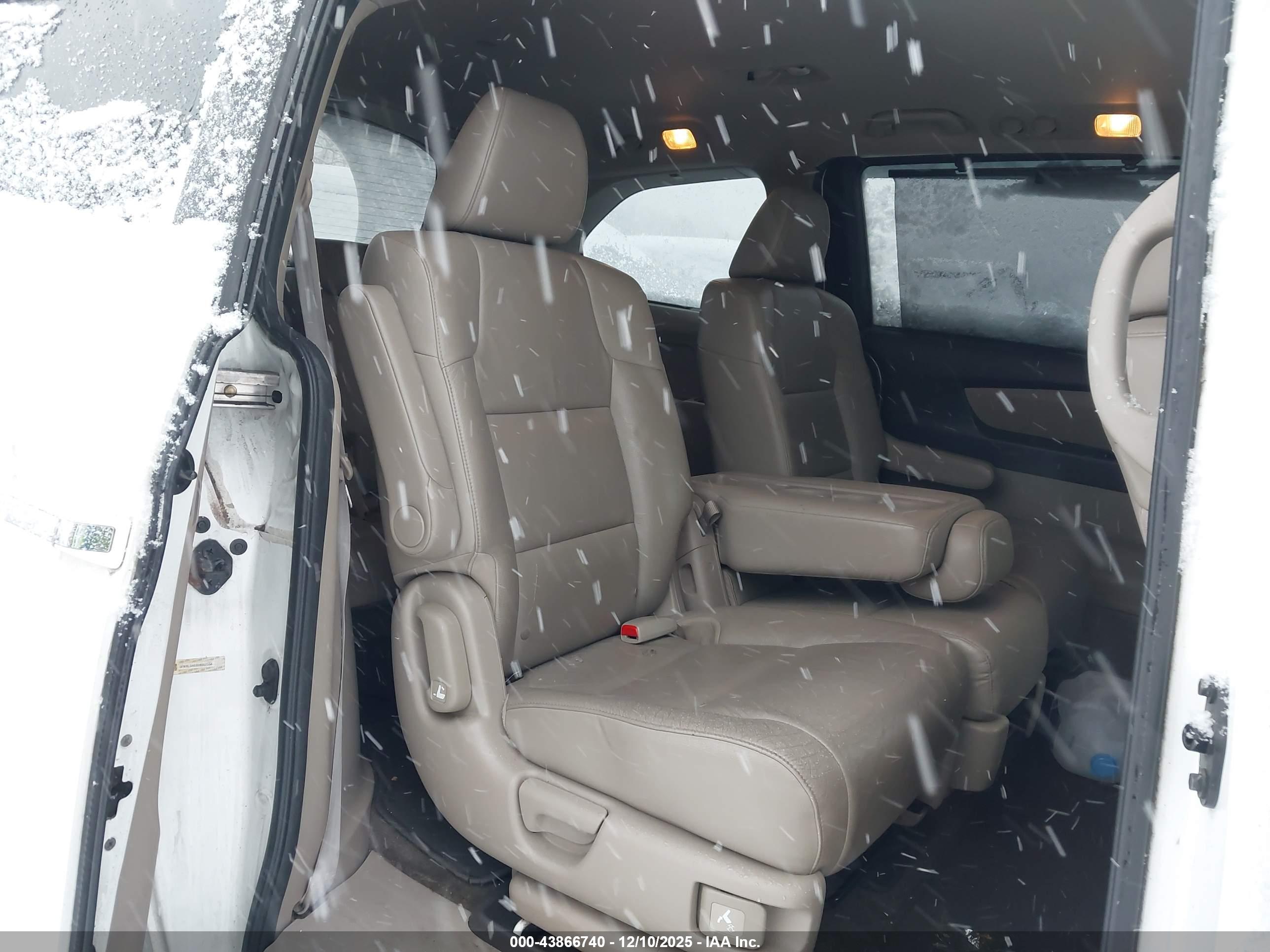 HONDA ODYSSEY image 8
