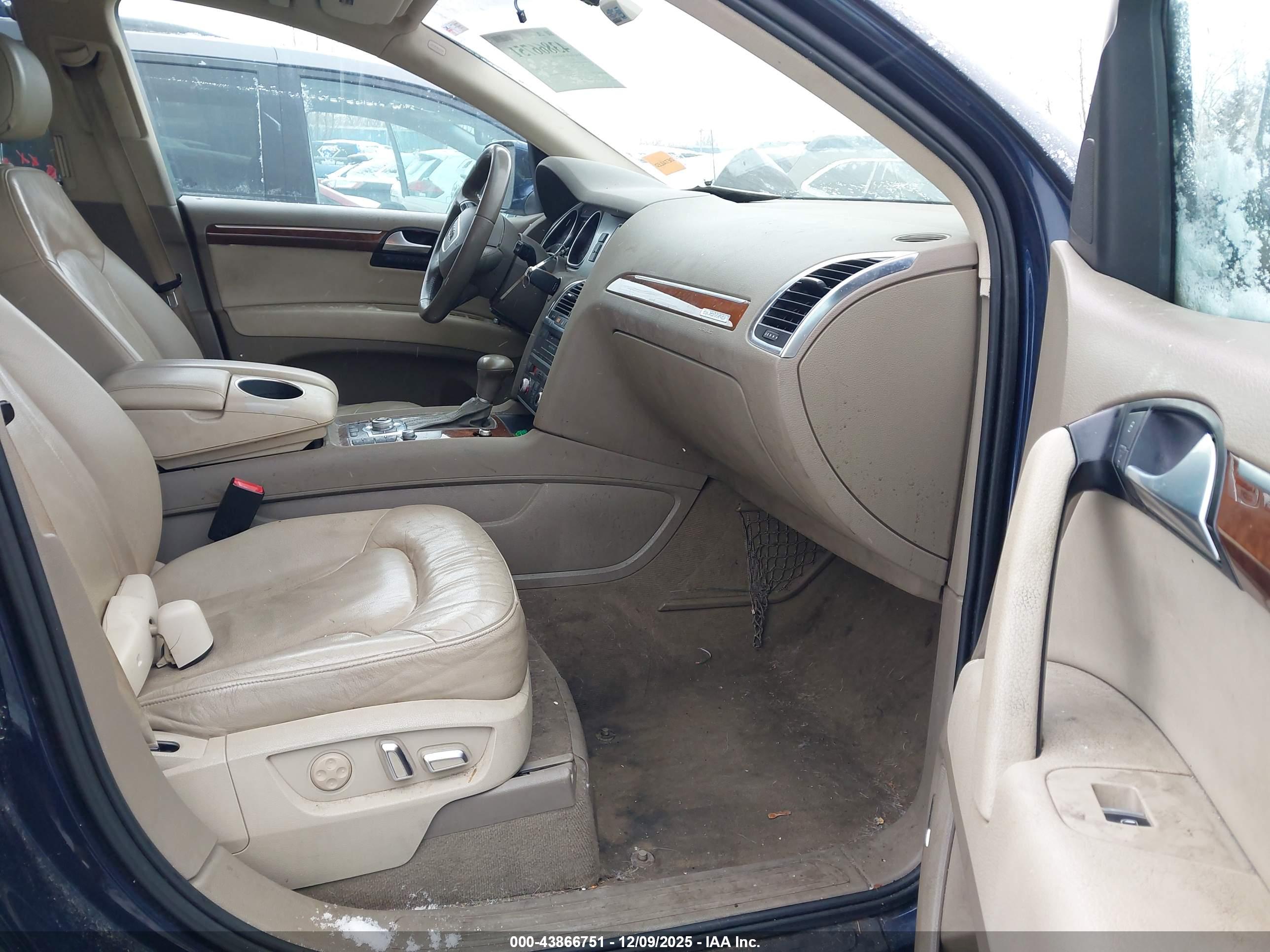 AUDI Q7 image 5