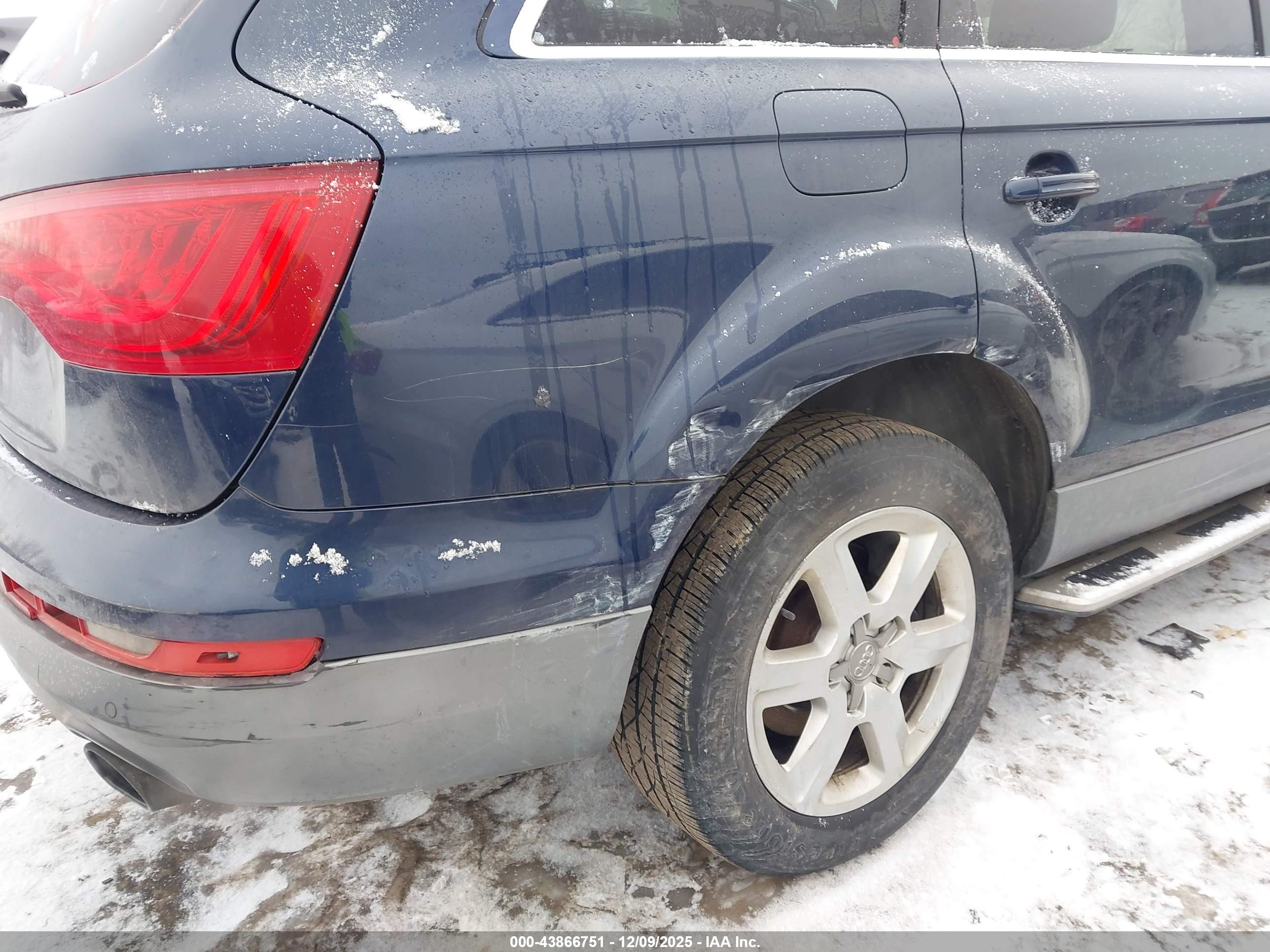 AUDI Q7 image 6