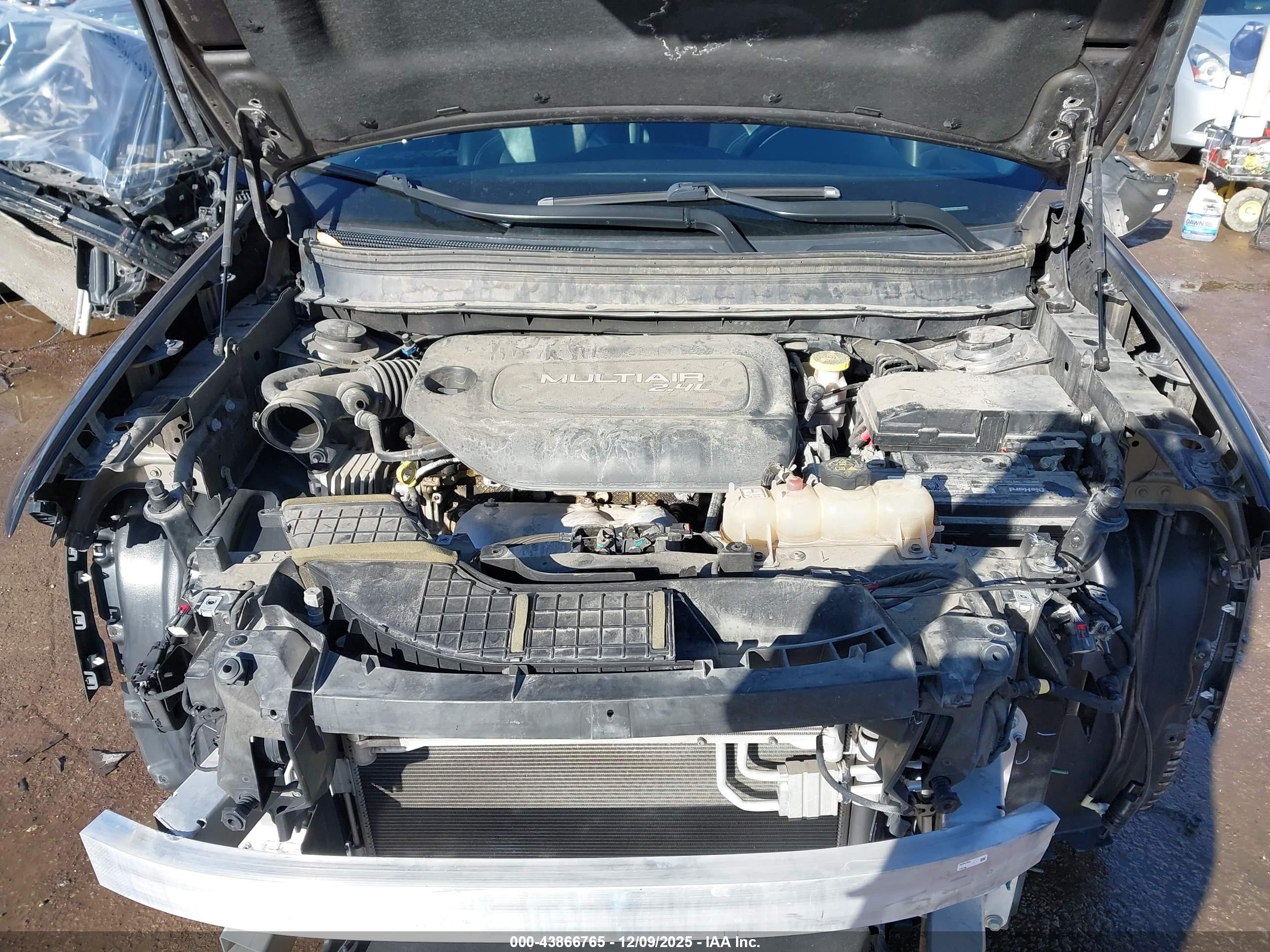 JEEP CHEROKEE image 10