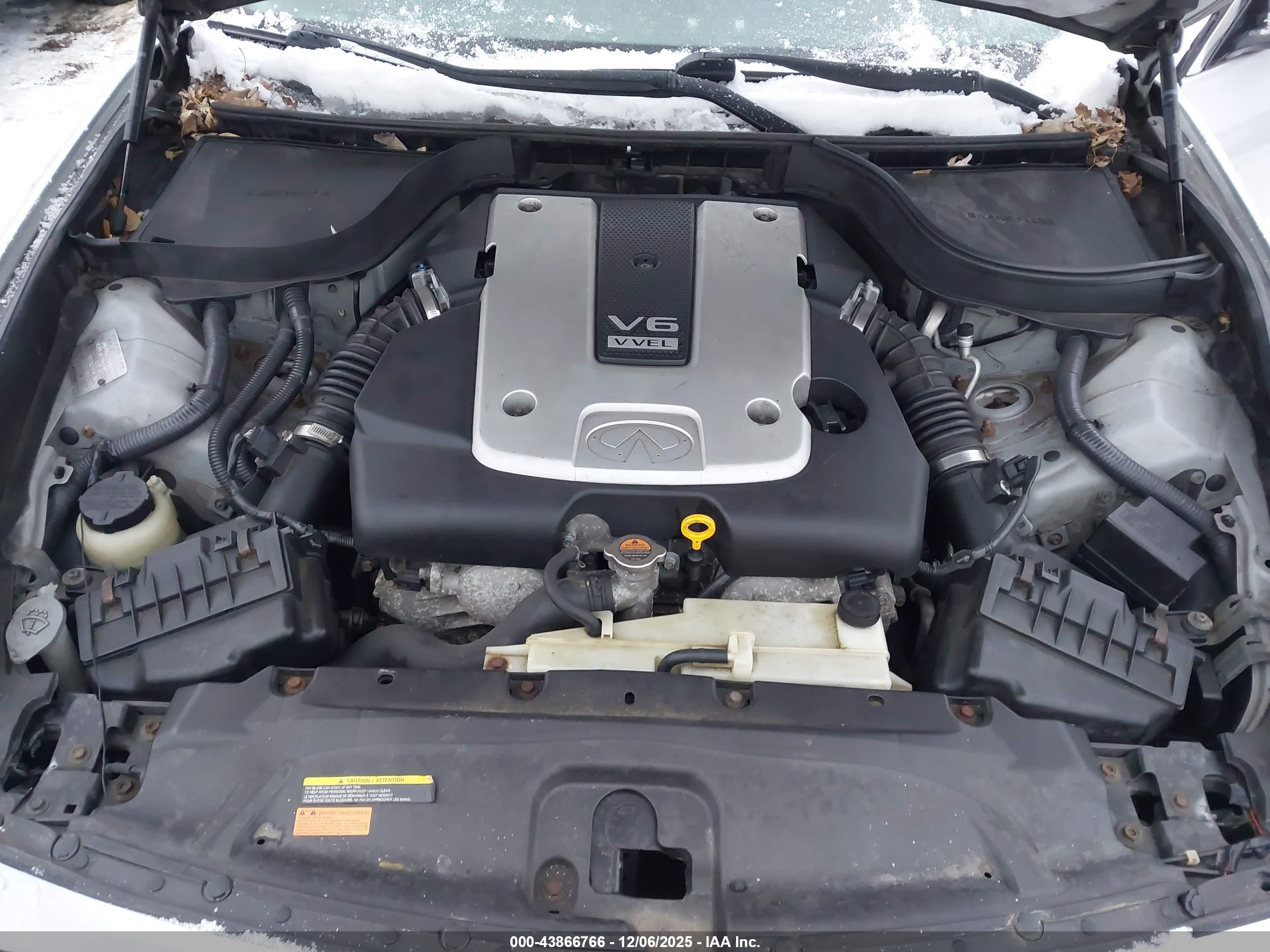 INFINITI G37X image 10