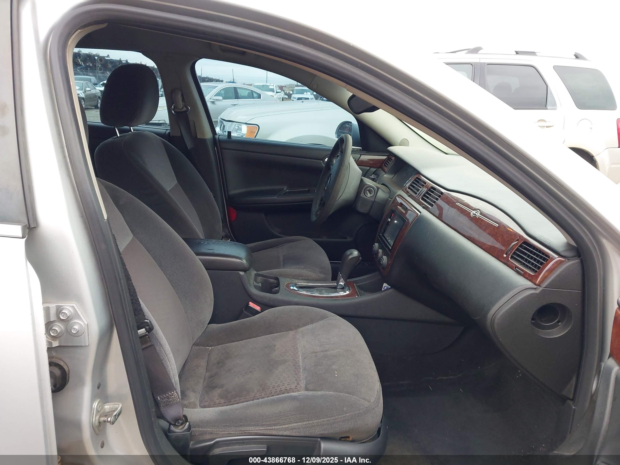 CHEVROLET IMPALA image 5