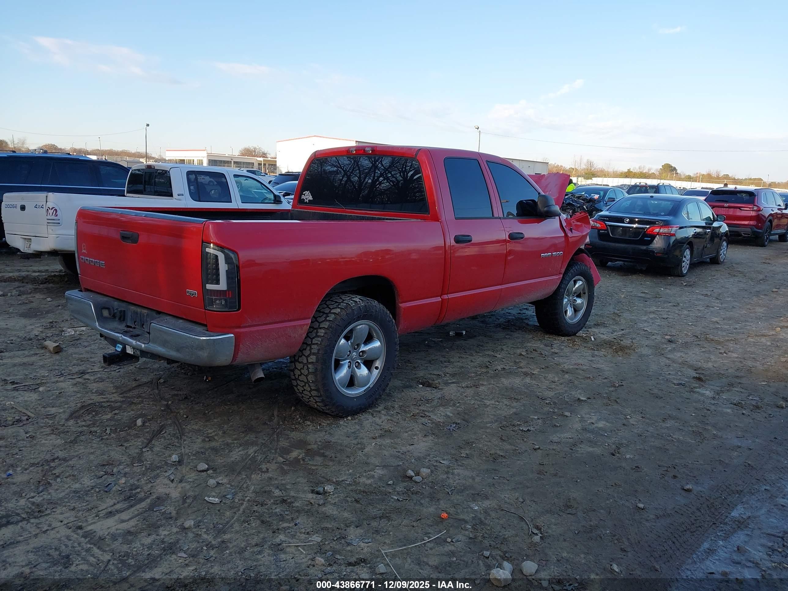 DODGE RAM image 4