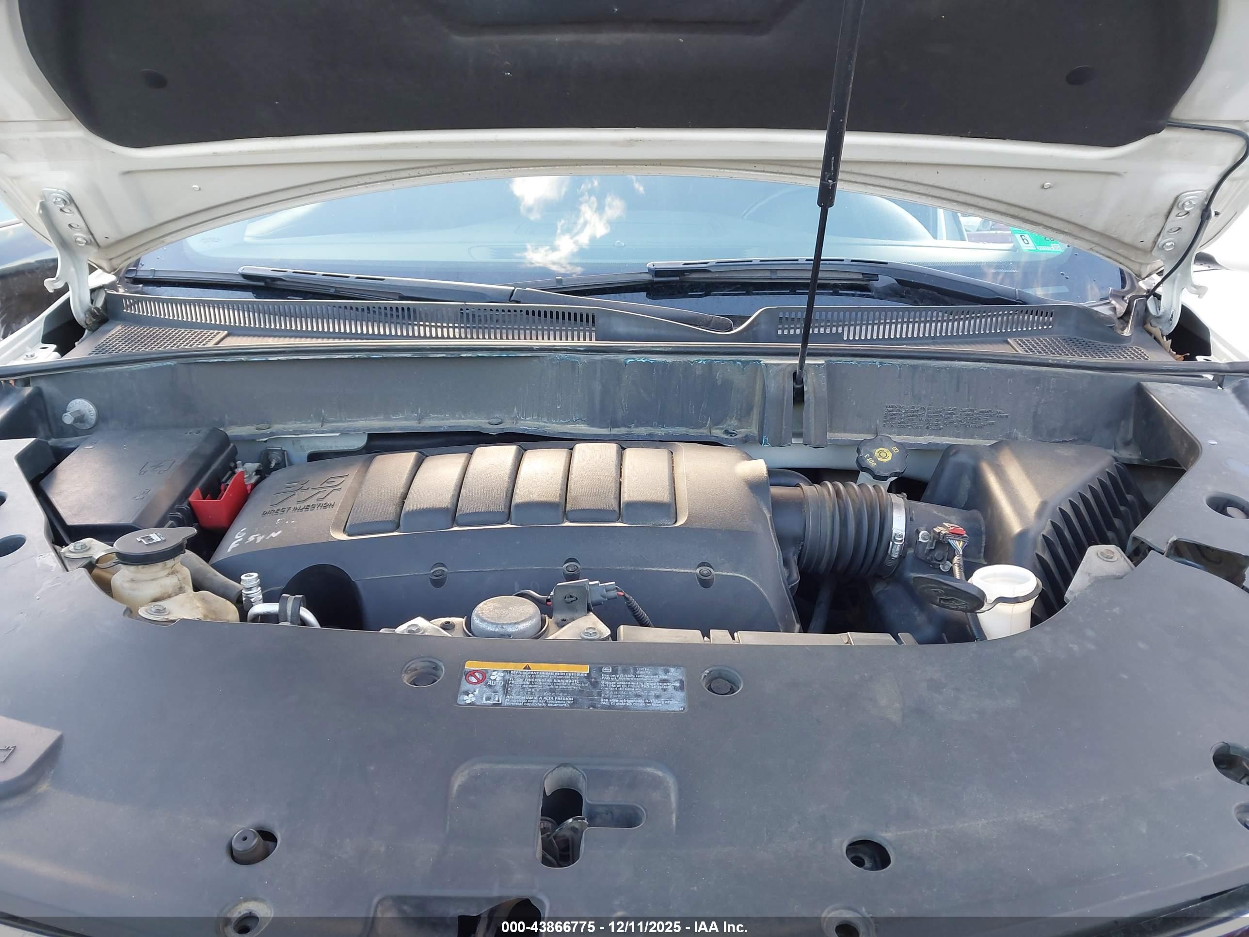 CHEVROLET TRAVERSE image 10
