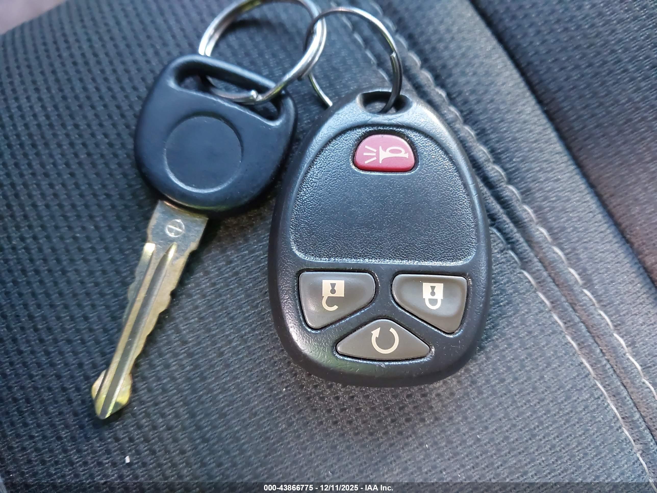 CHEVROLET TRAVERSE image 11