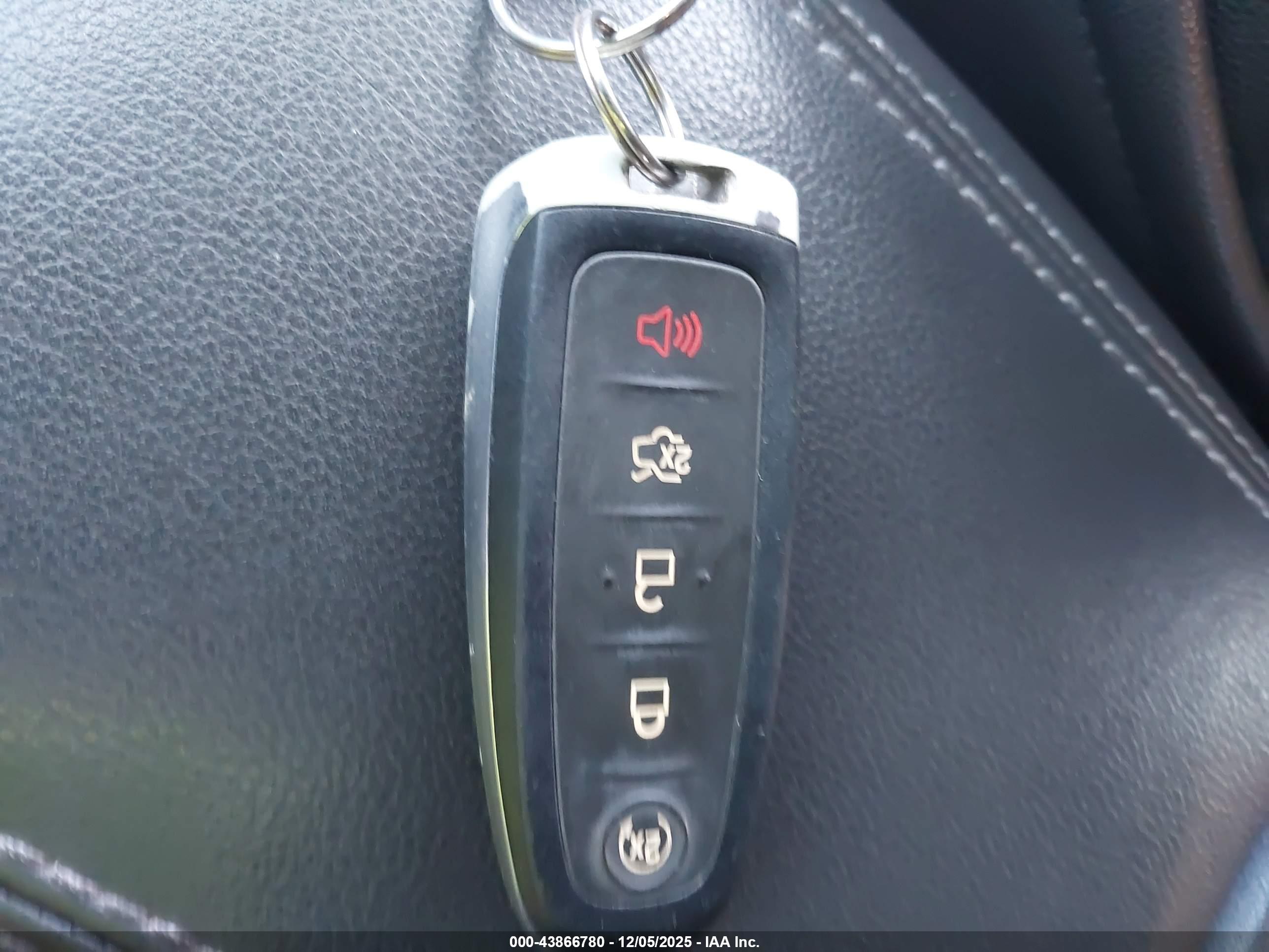 FORD ESCAPE image 11