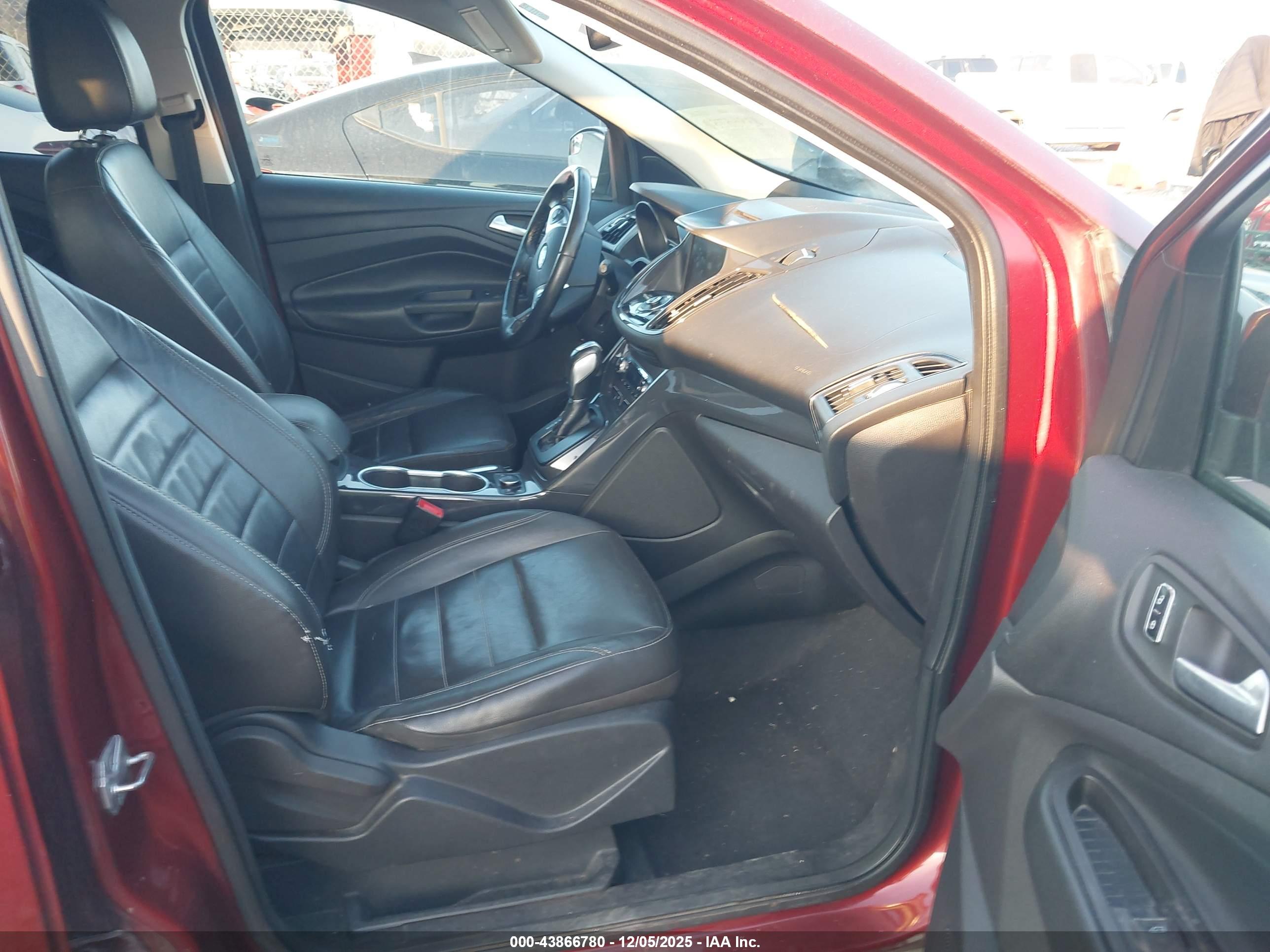 FORD ESCAPE image 5
