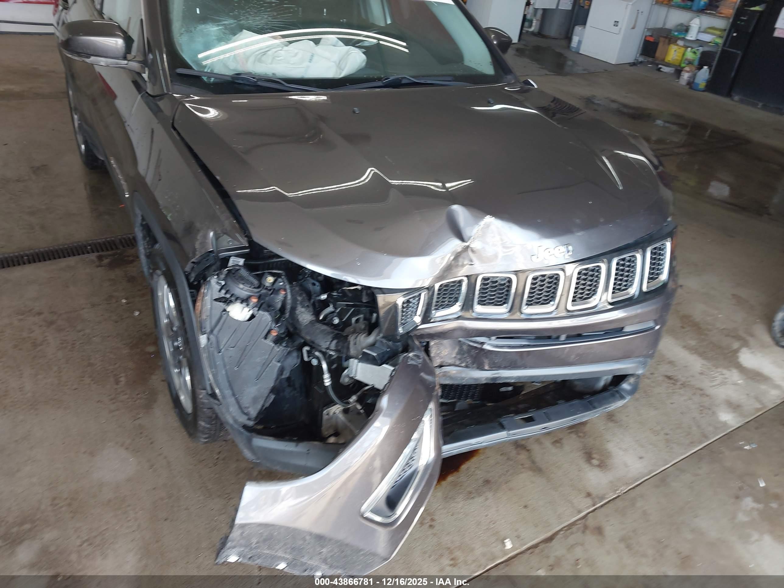 JEEP COMPASS image 6
