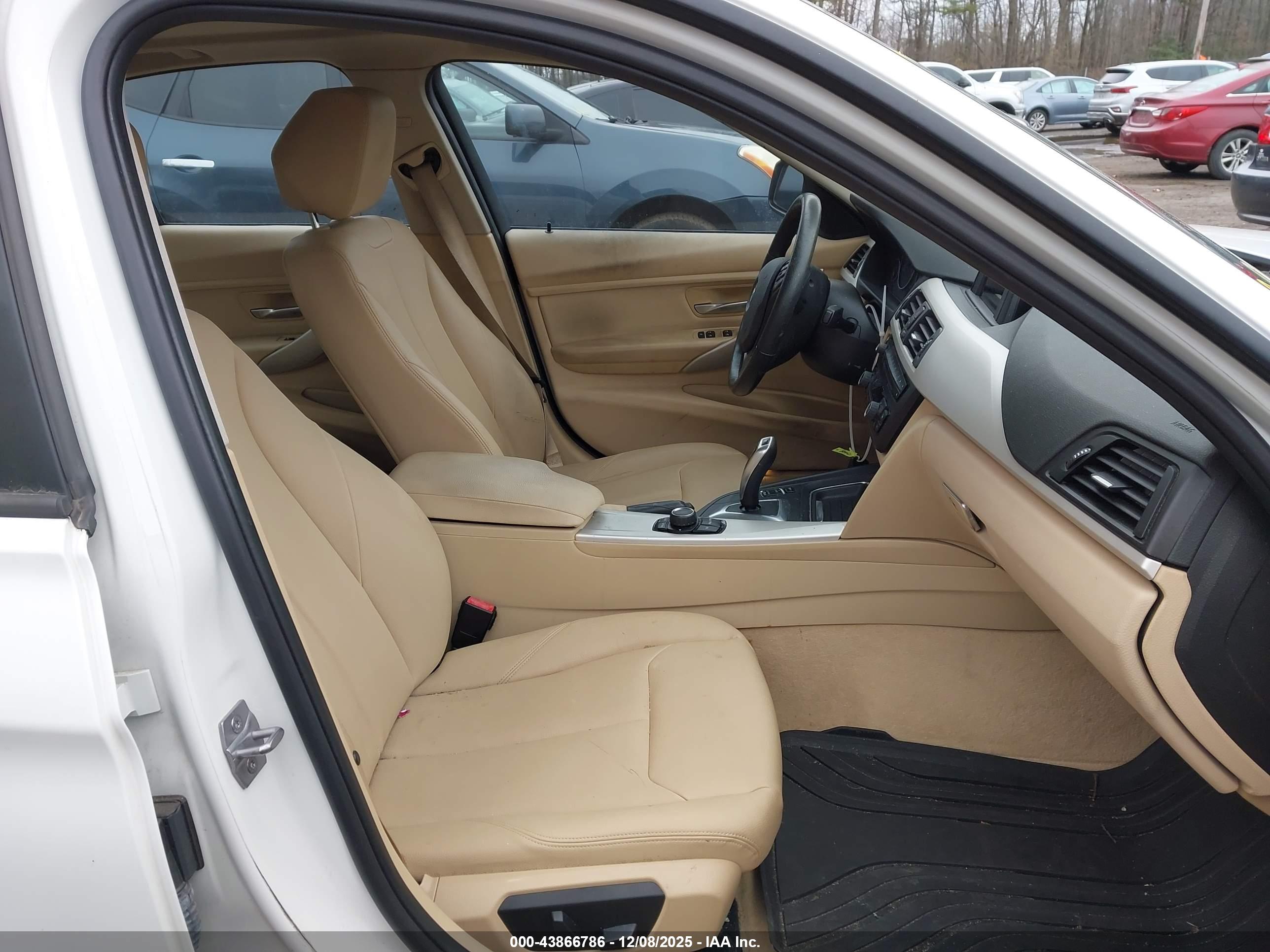 BMW 320I image 5