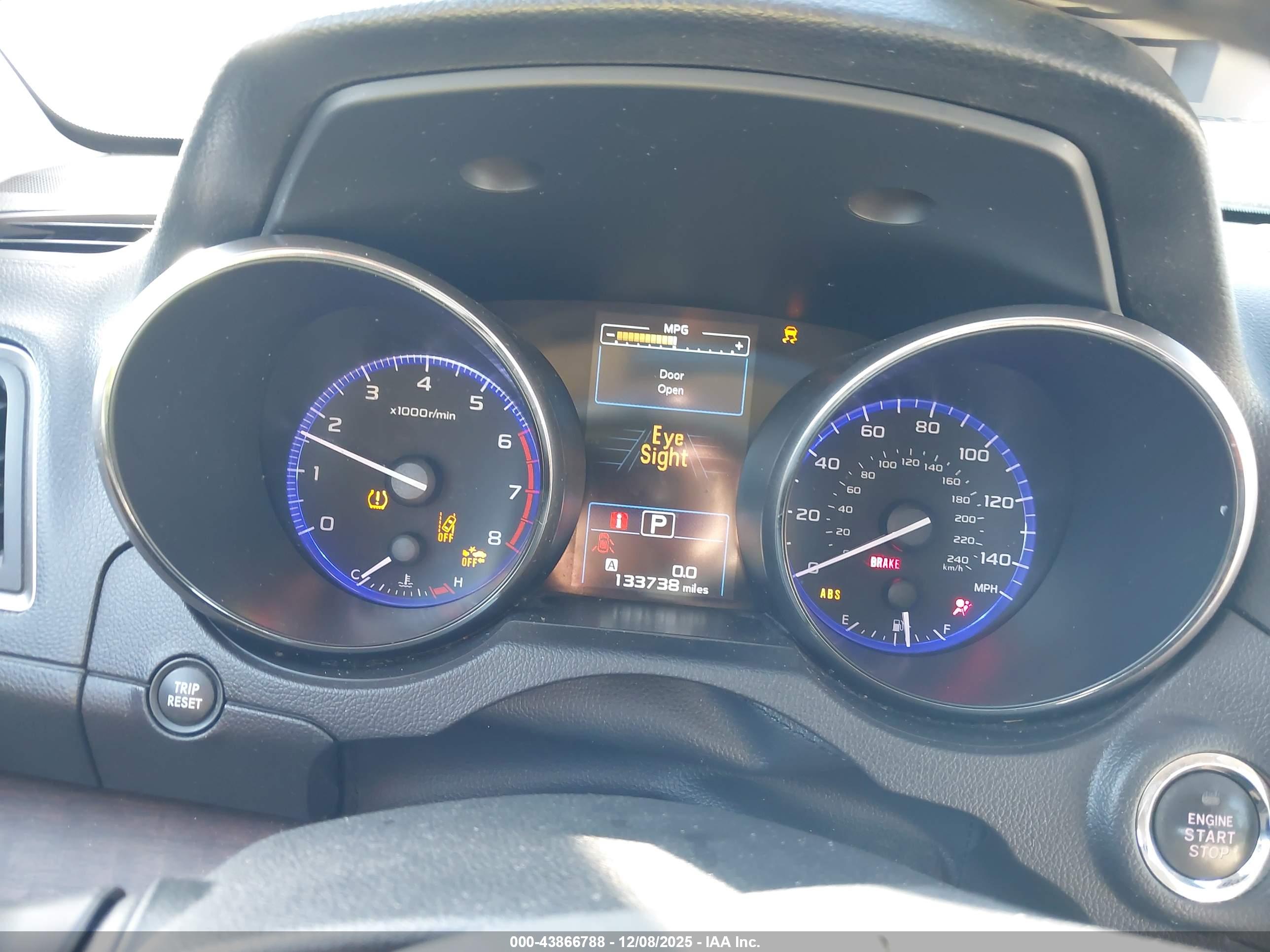 SUBARU OUTBACK image 7