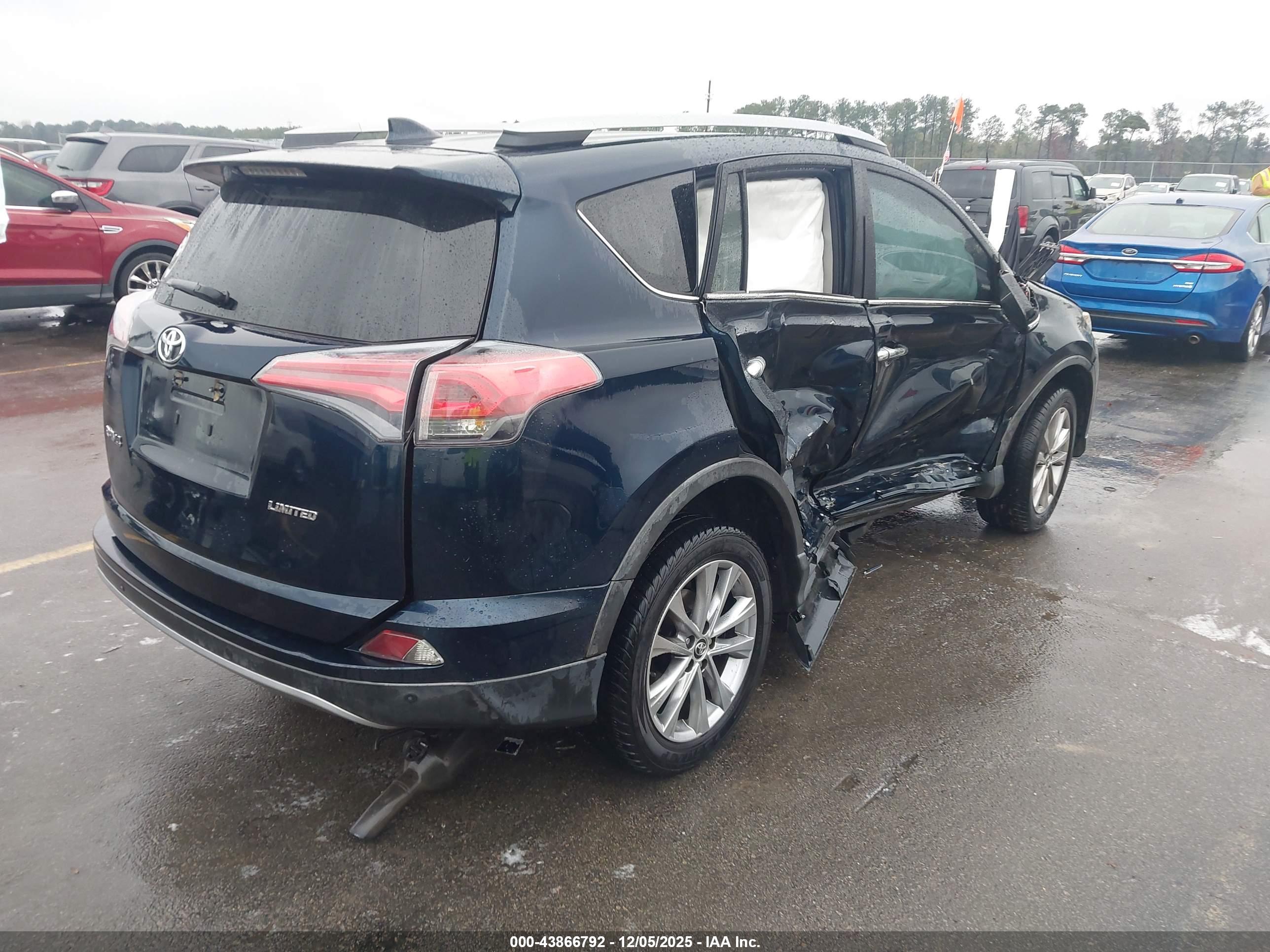 TOYOTA RAV4 image 4