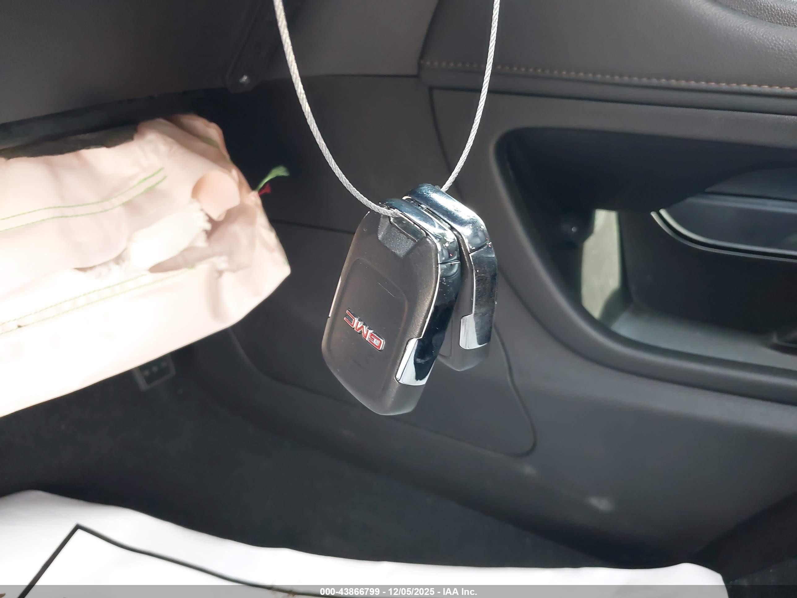 GMC ACADIA image 11