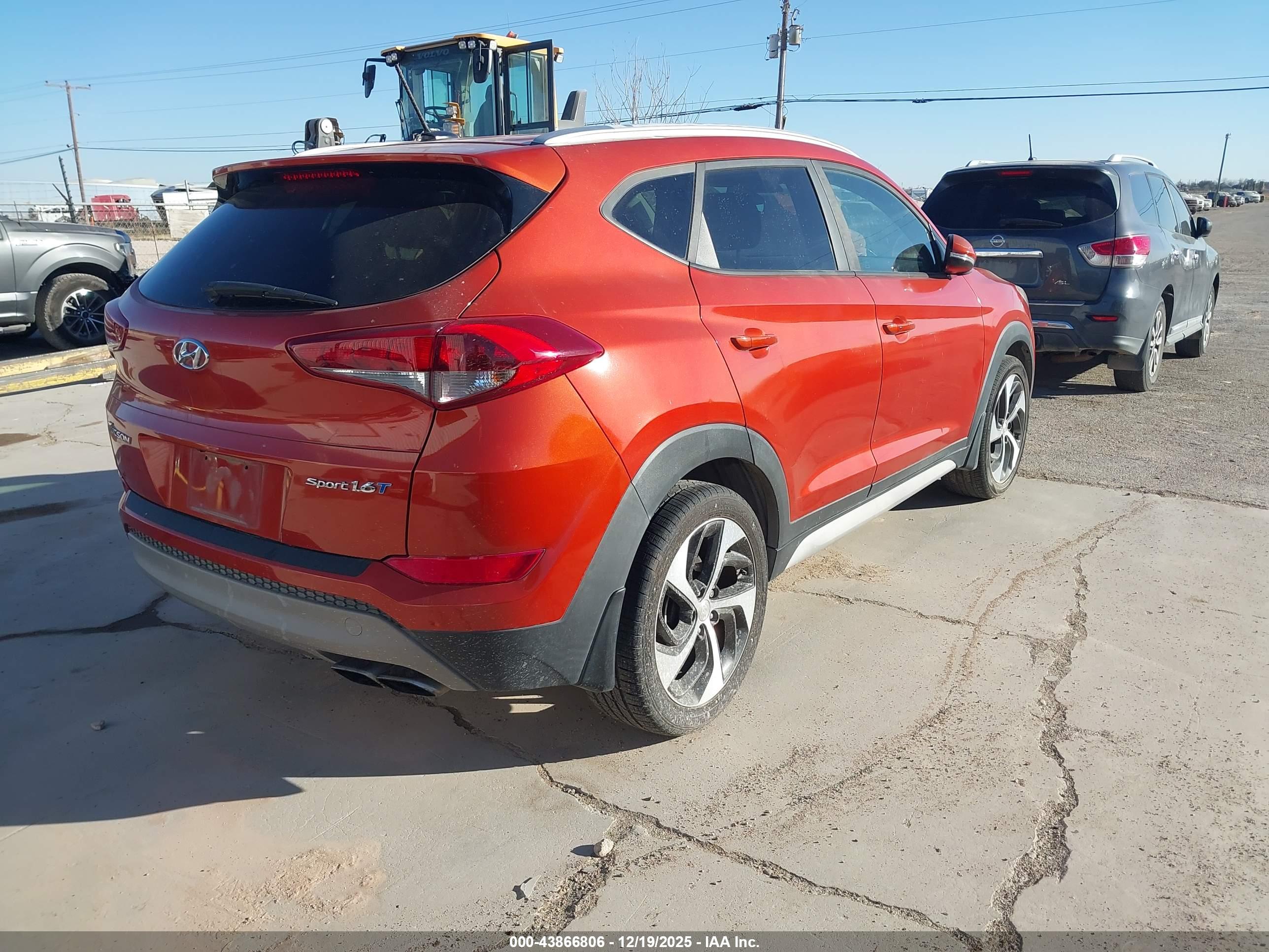 HYUNDAI TUCSON image 4