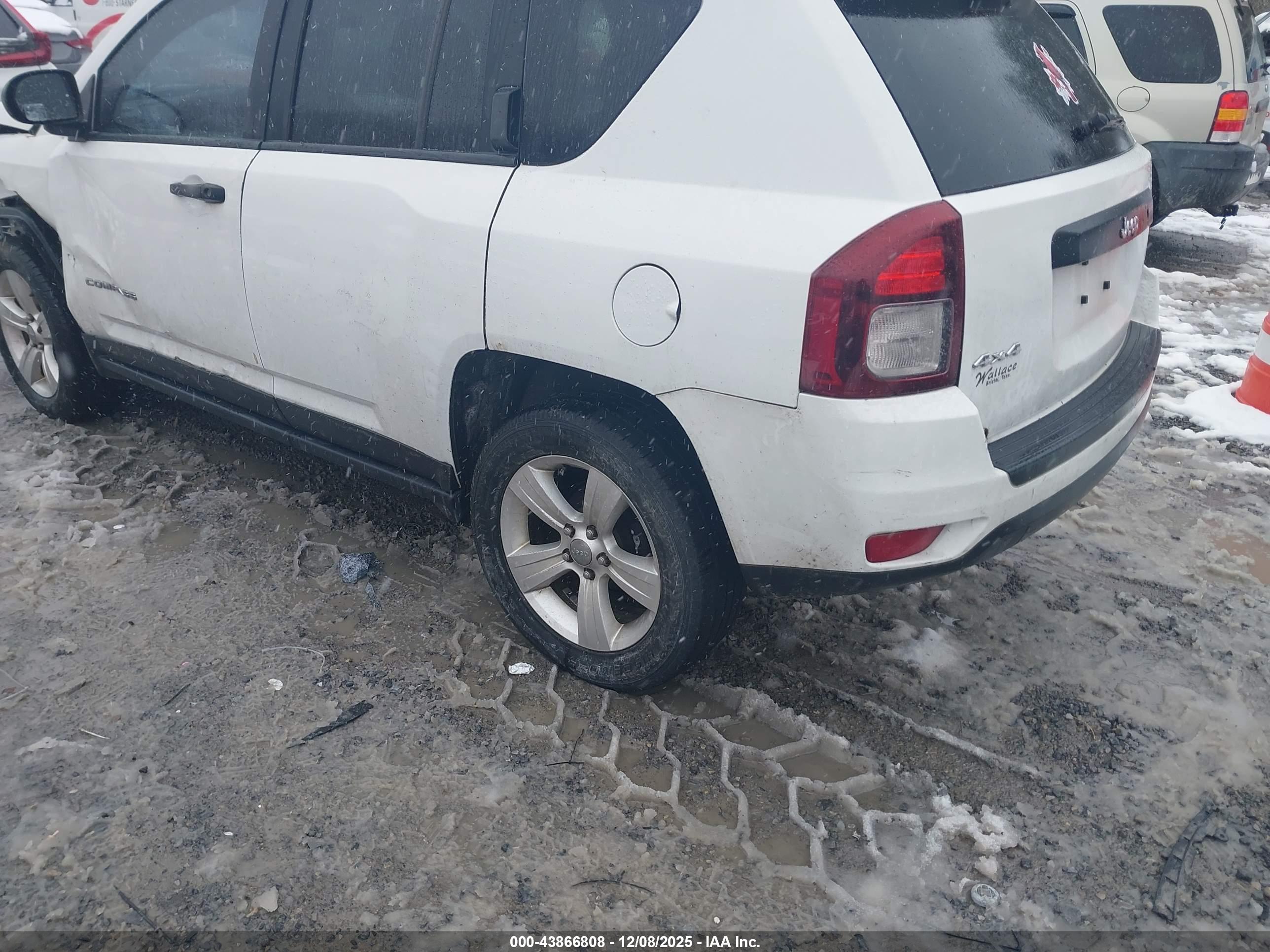 JEEP COMPASS image 3