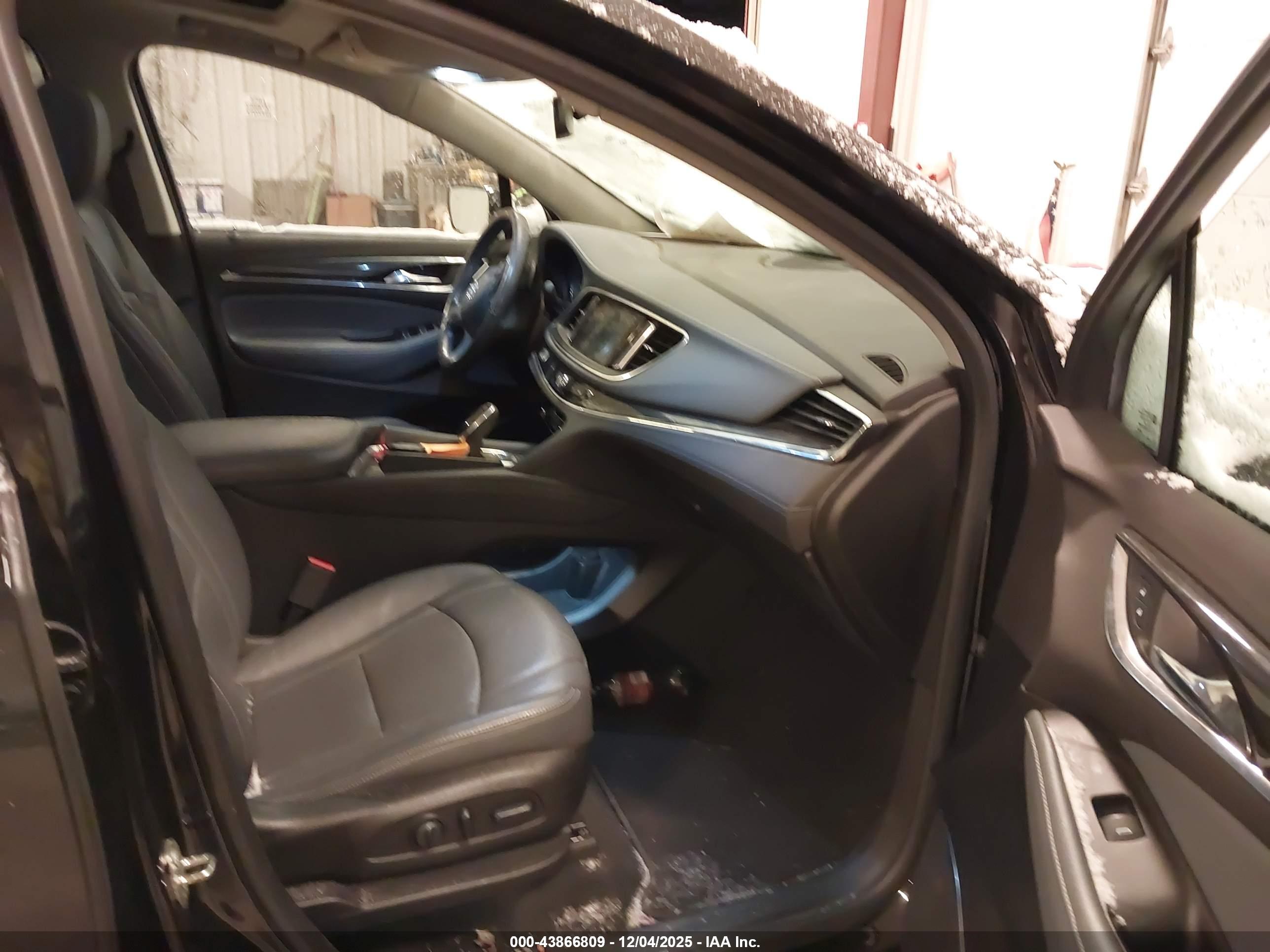 BUICK ENCLAVE image 5