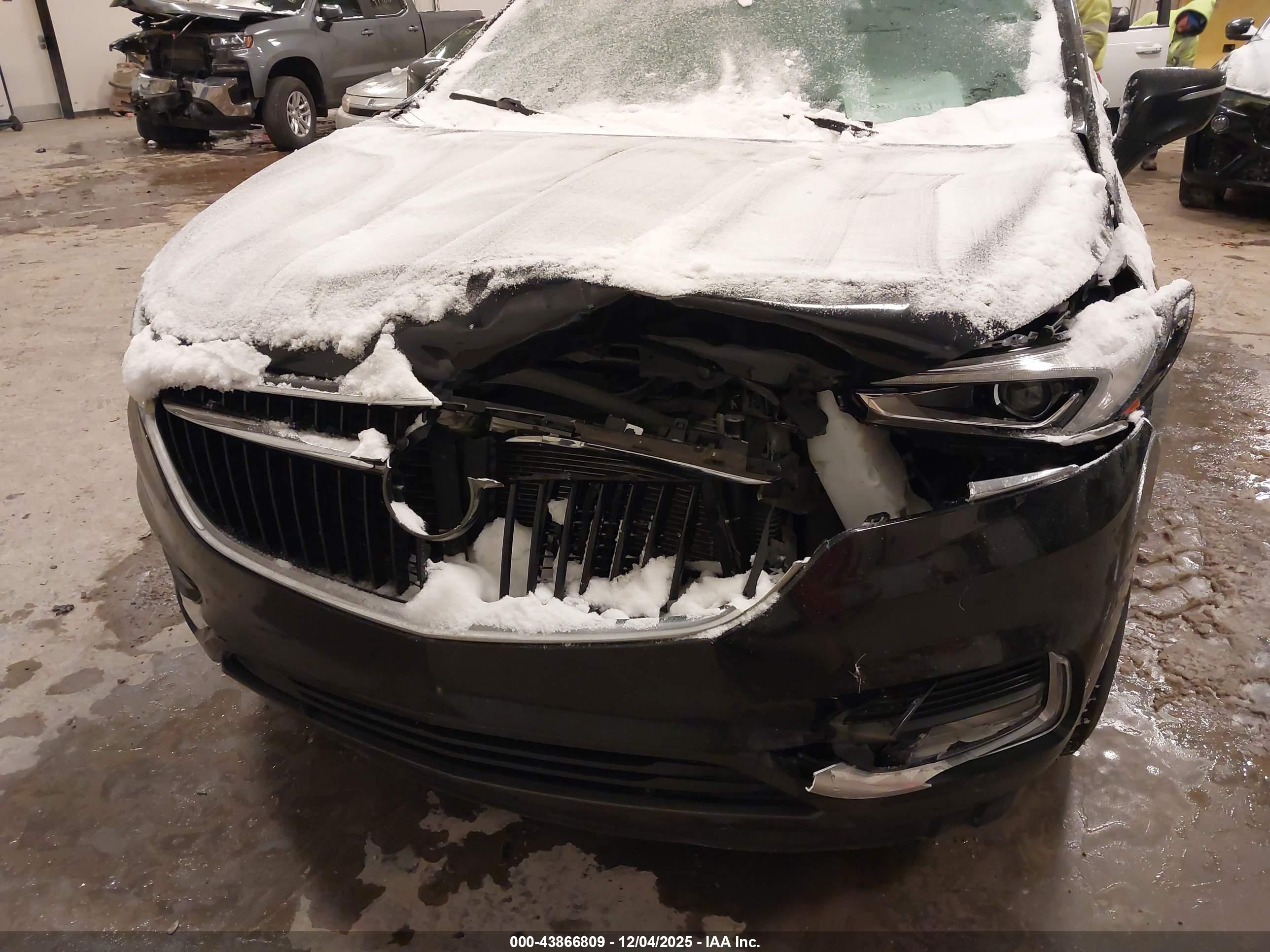 BUICK ENCLAVE image 6