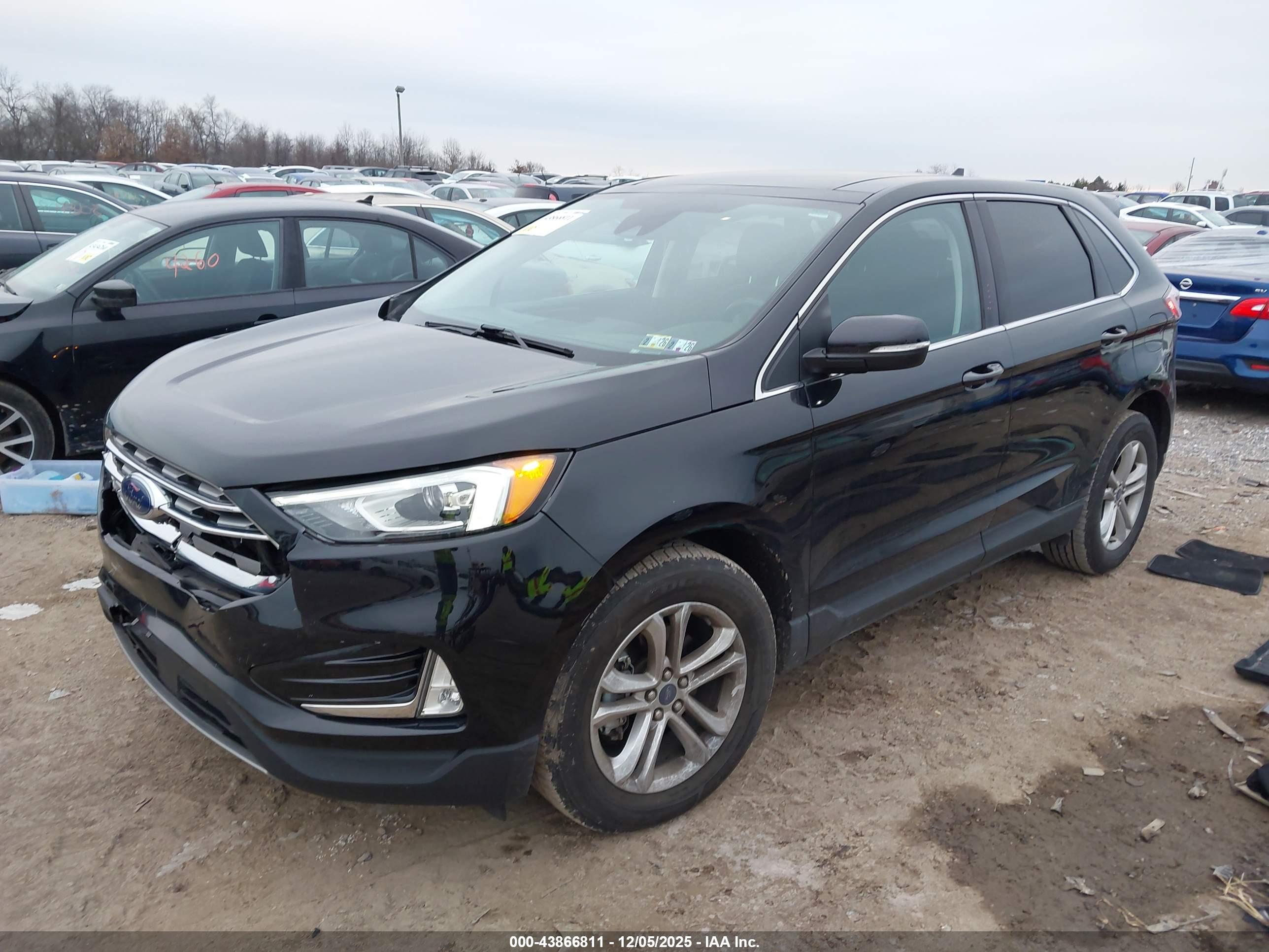 FORD EDGE image 2