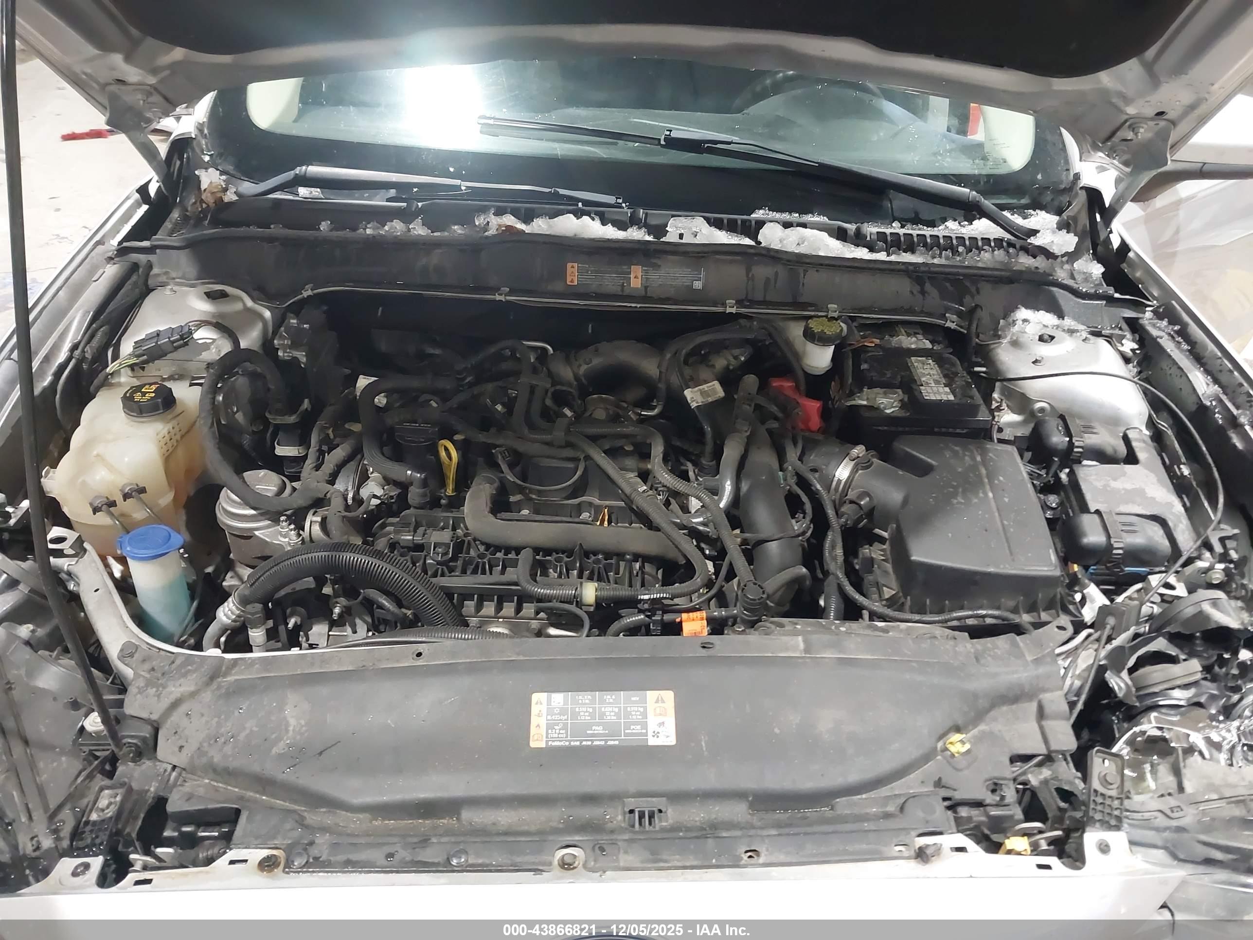FORD FUSION image 10