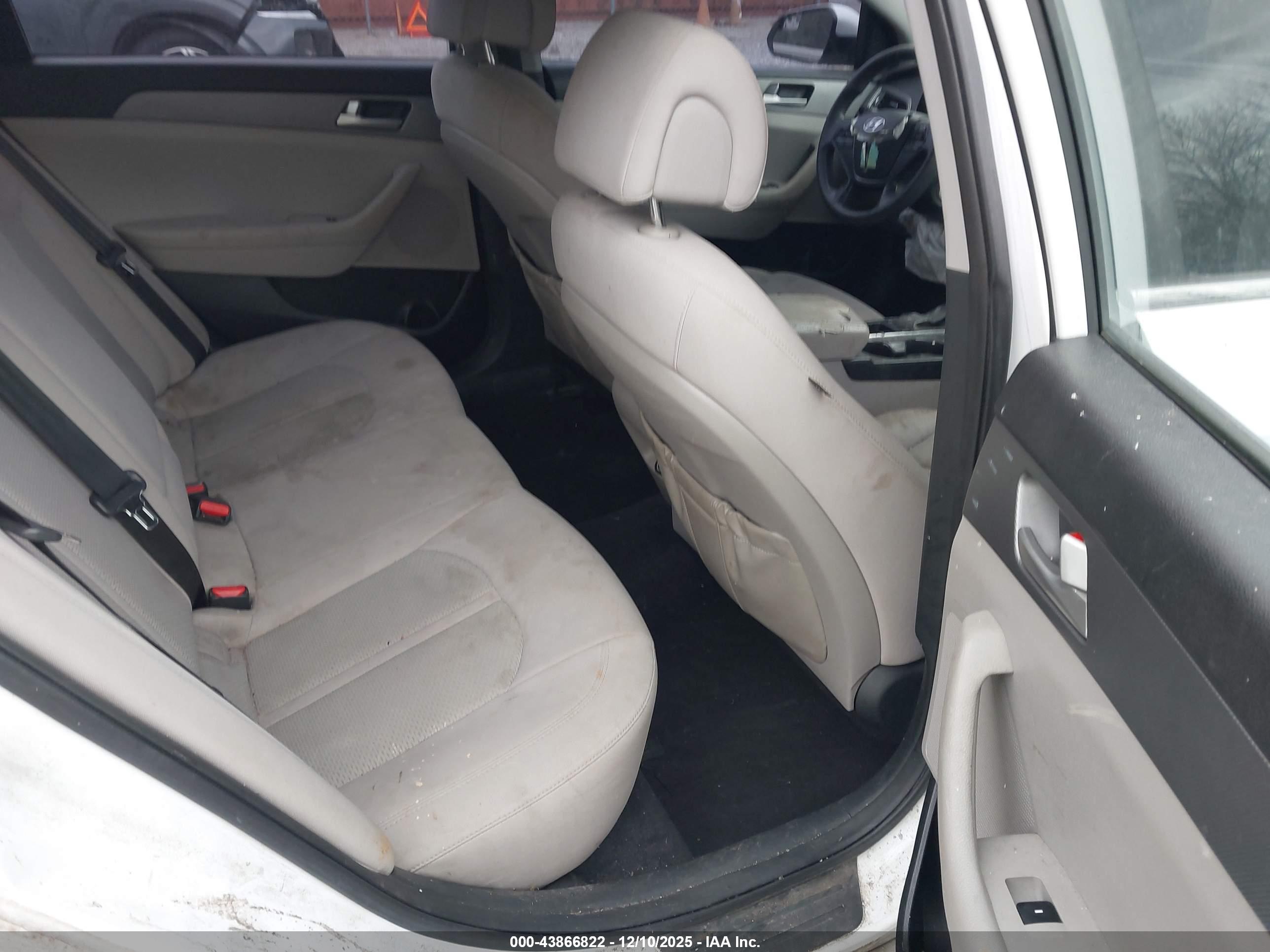 HYUNDAI SONATA image 8