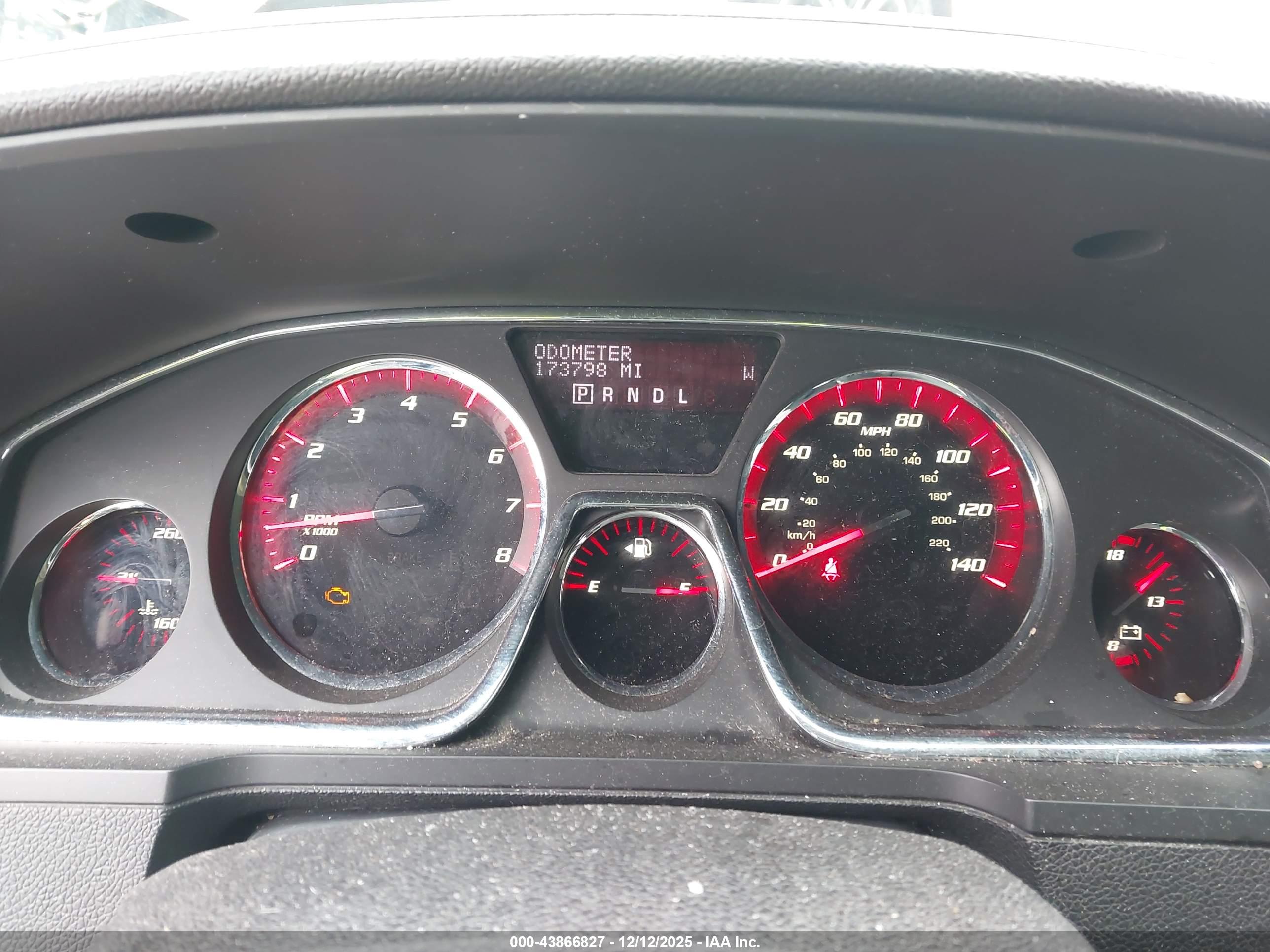 GMC ACADIA image 7