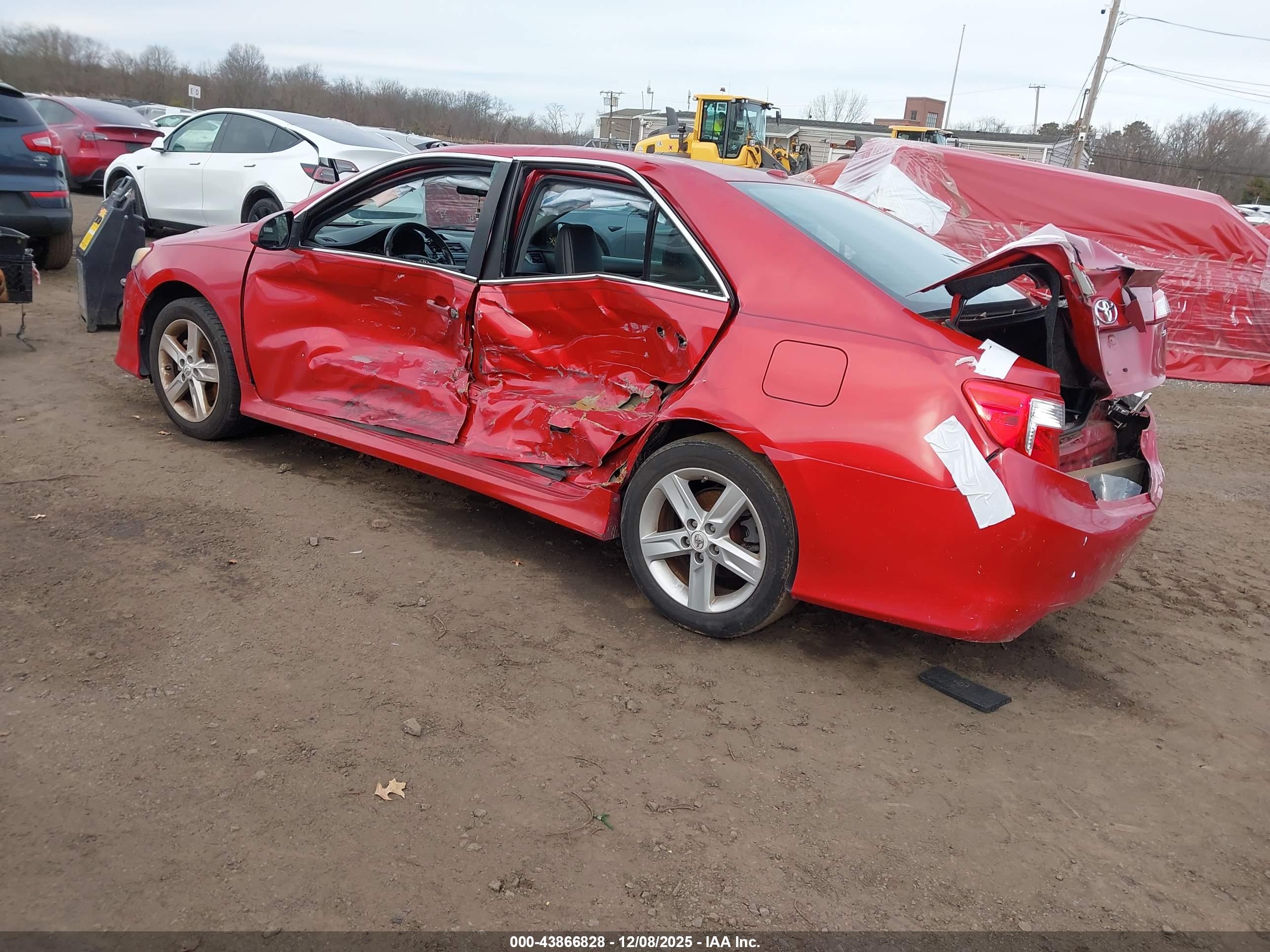 TOYOTA CAMRY image 3