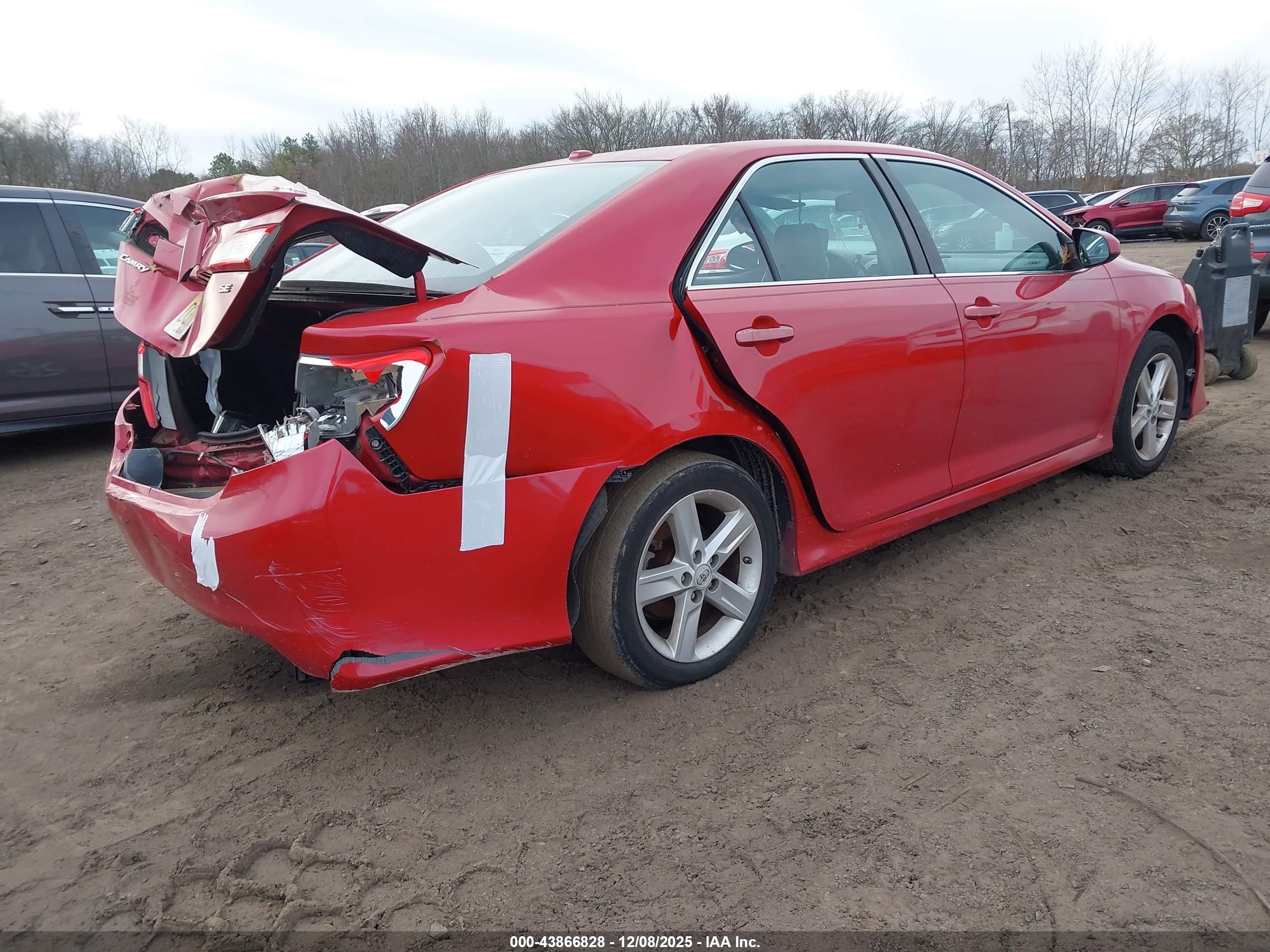 TOYOTA CAMRY image 4