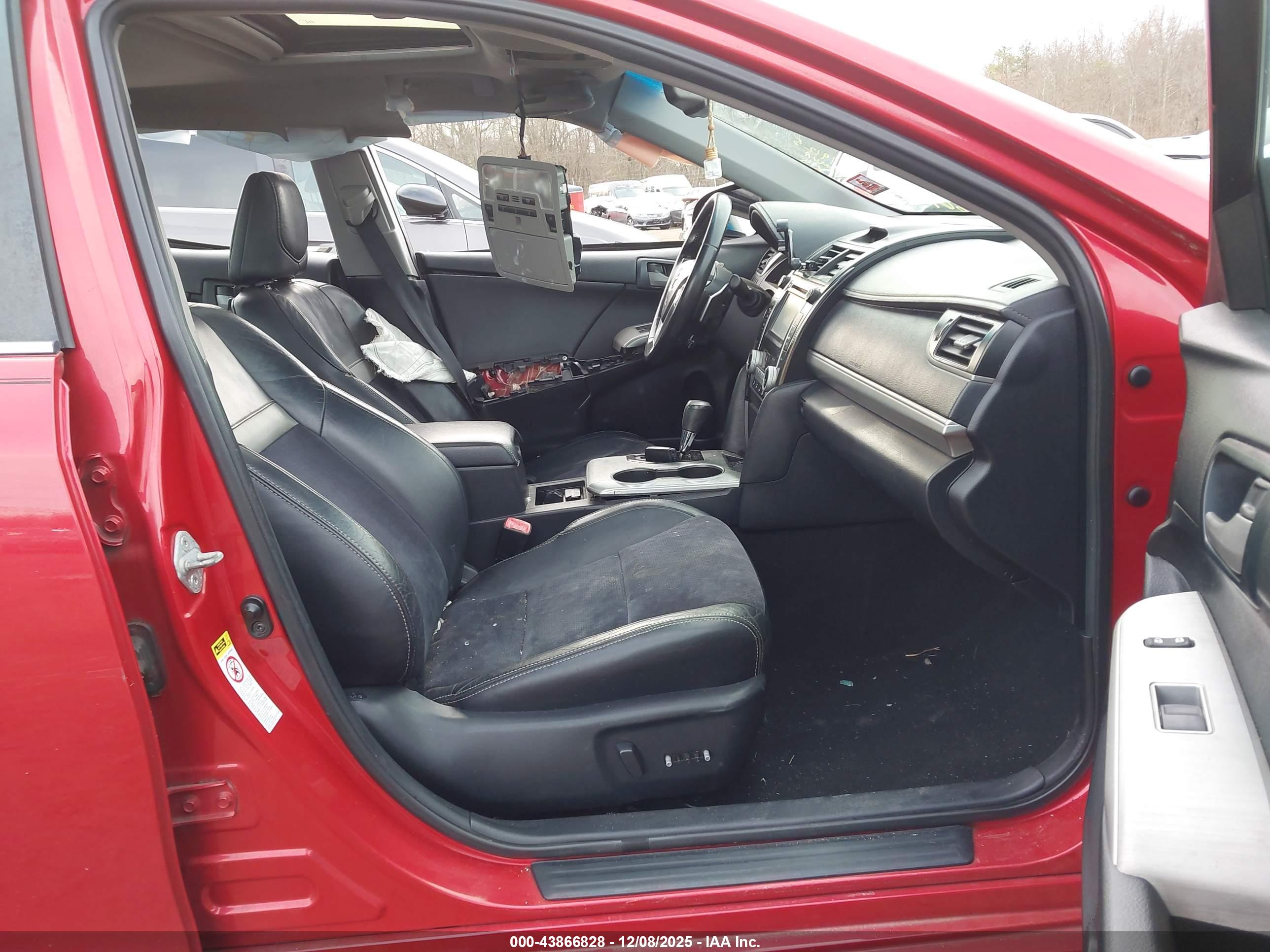 TOYOTA CAMRY image 5