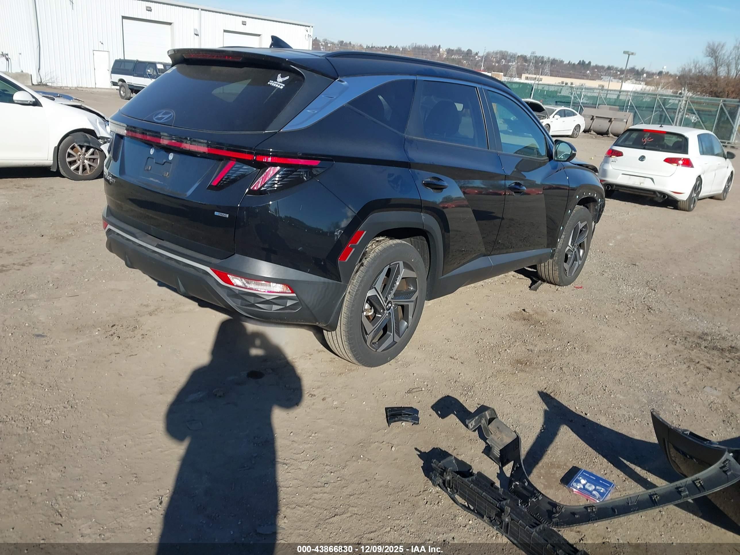 HYUNDAI TUCSON image 4