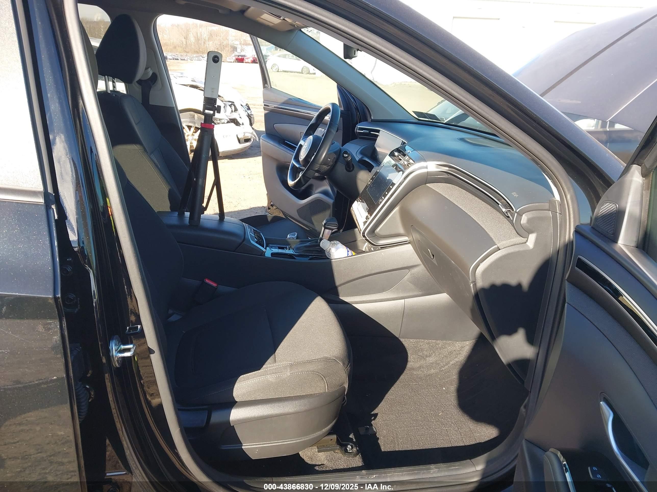 HYUNDAI TUCSON image 5