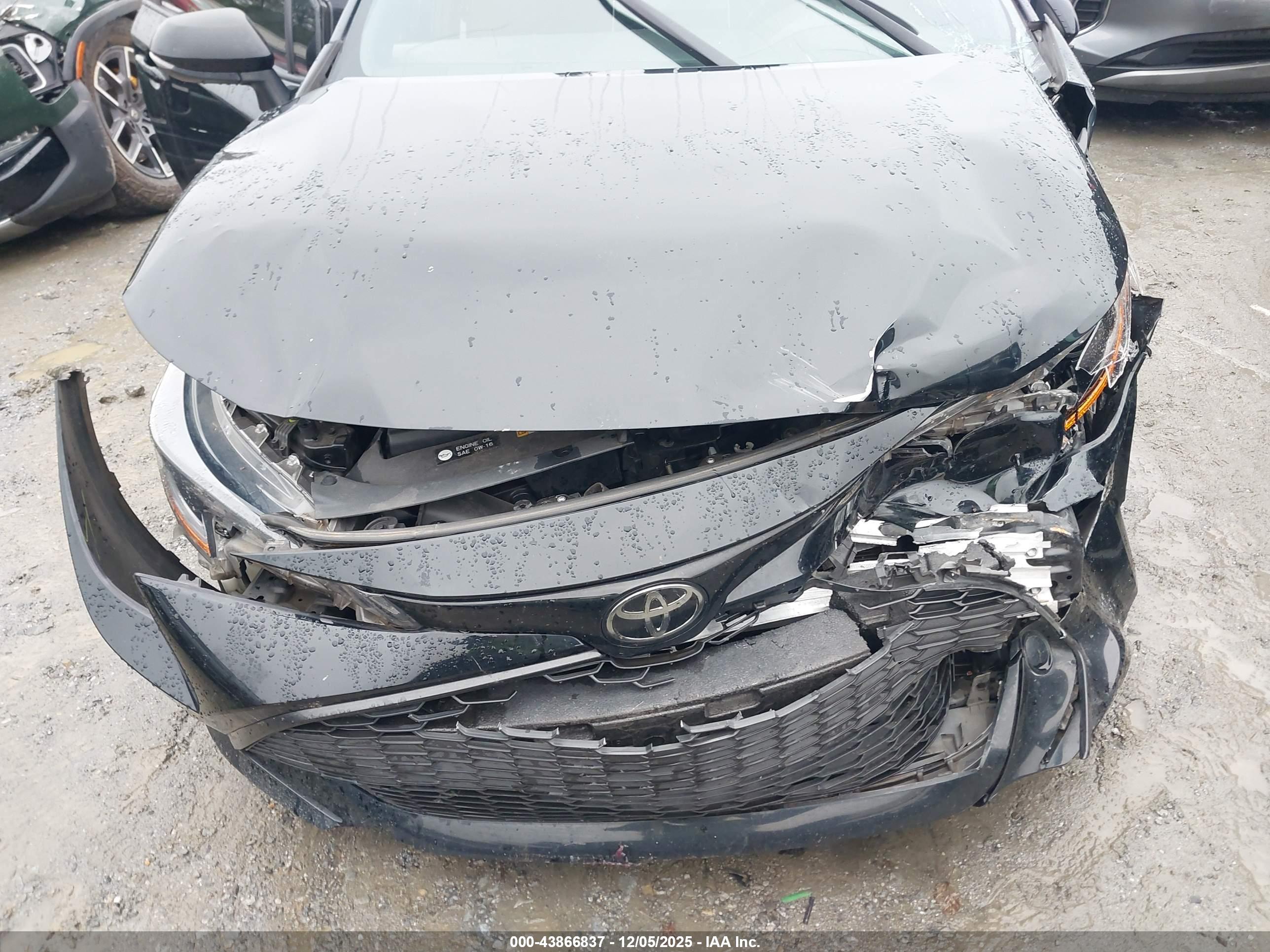 TOYOTA COROLLA image 6