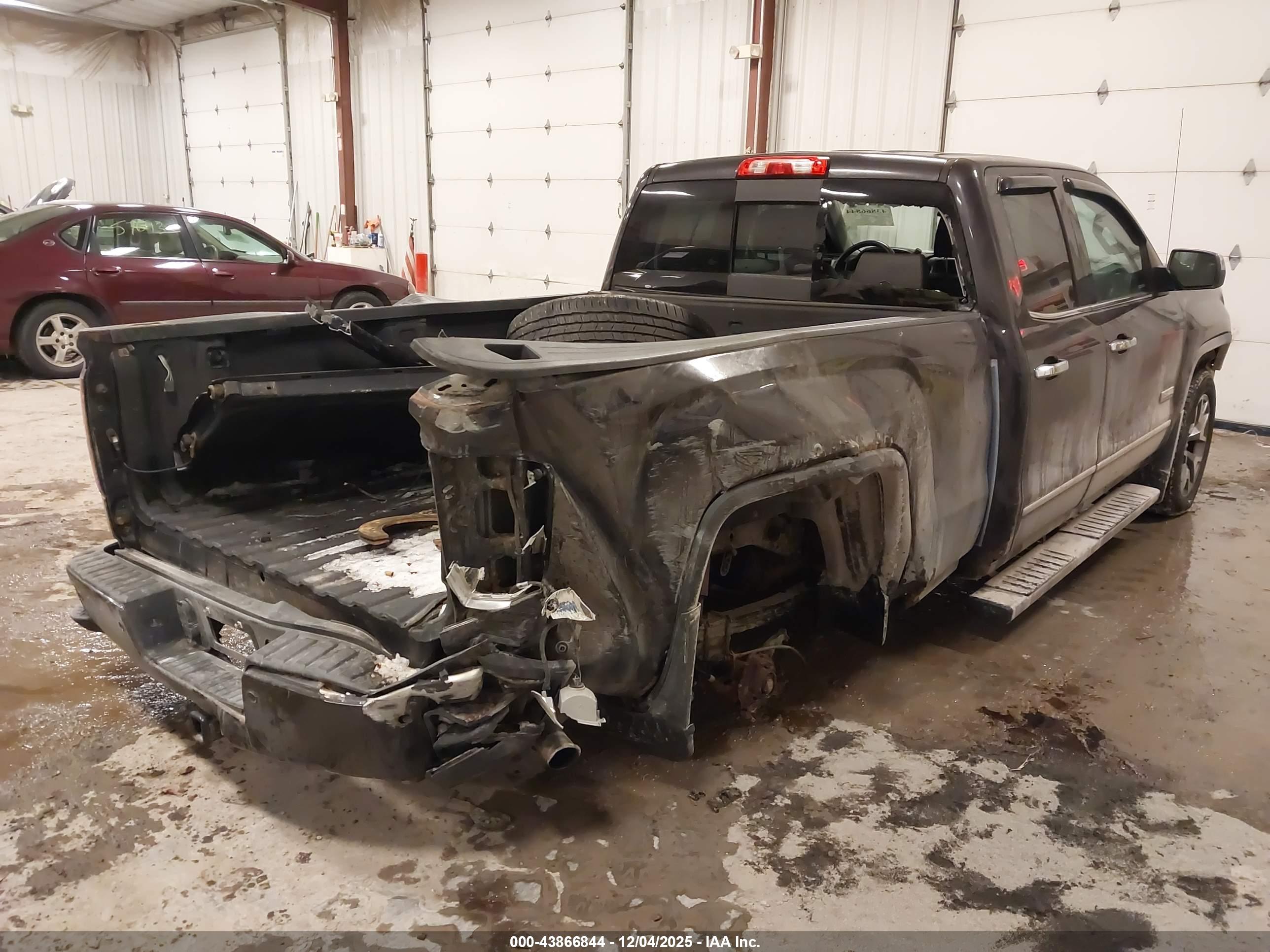 GMC SIERRA image 4