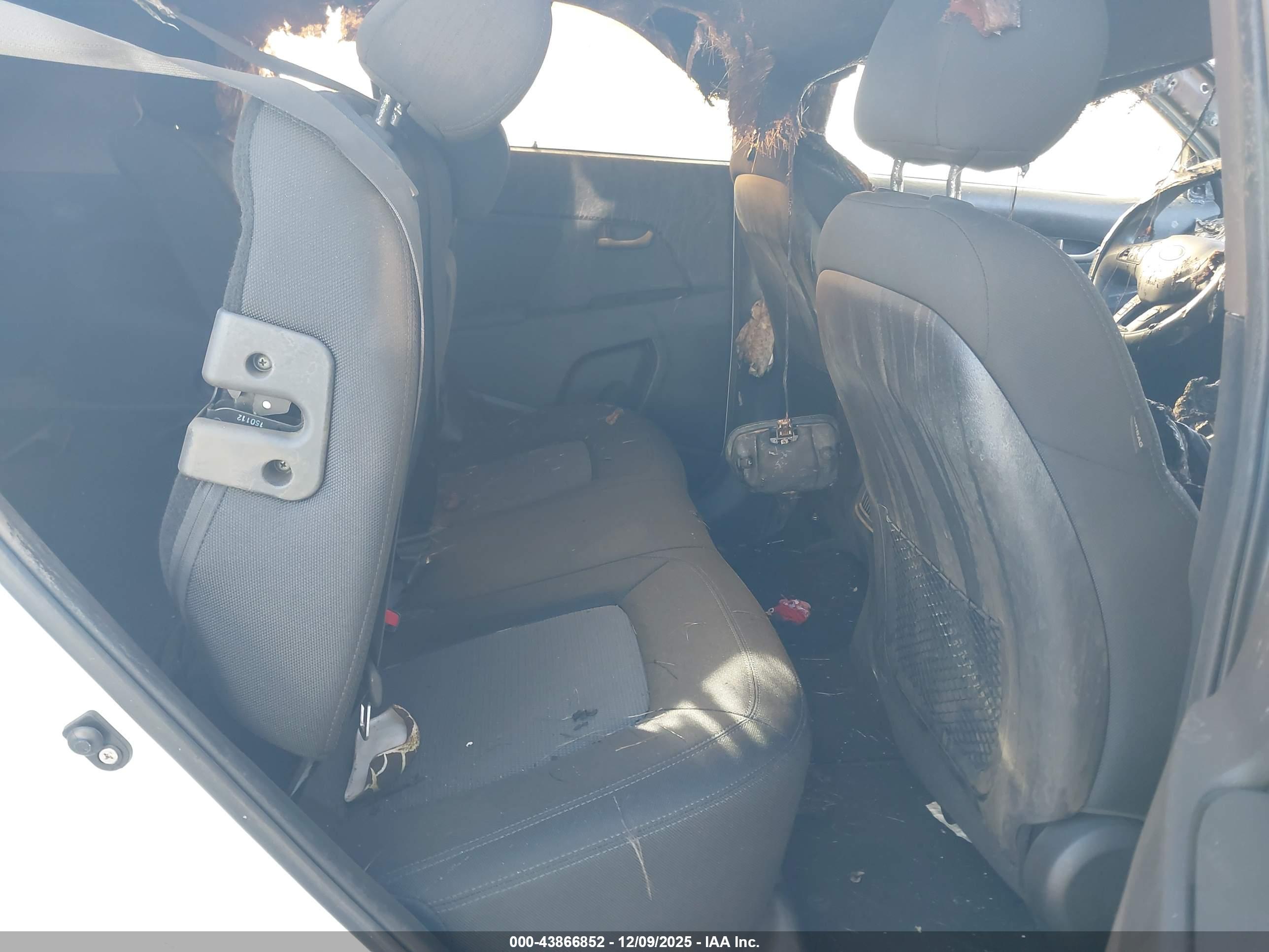 KIA SPORTAGE image 8