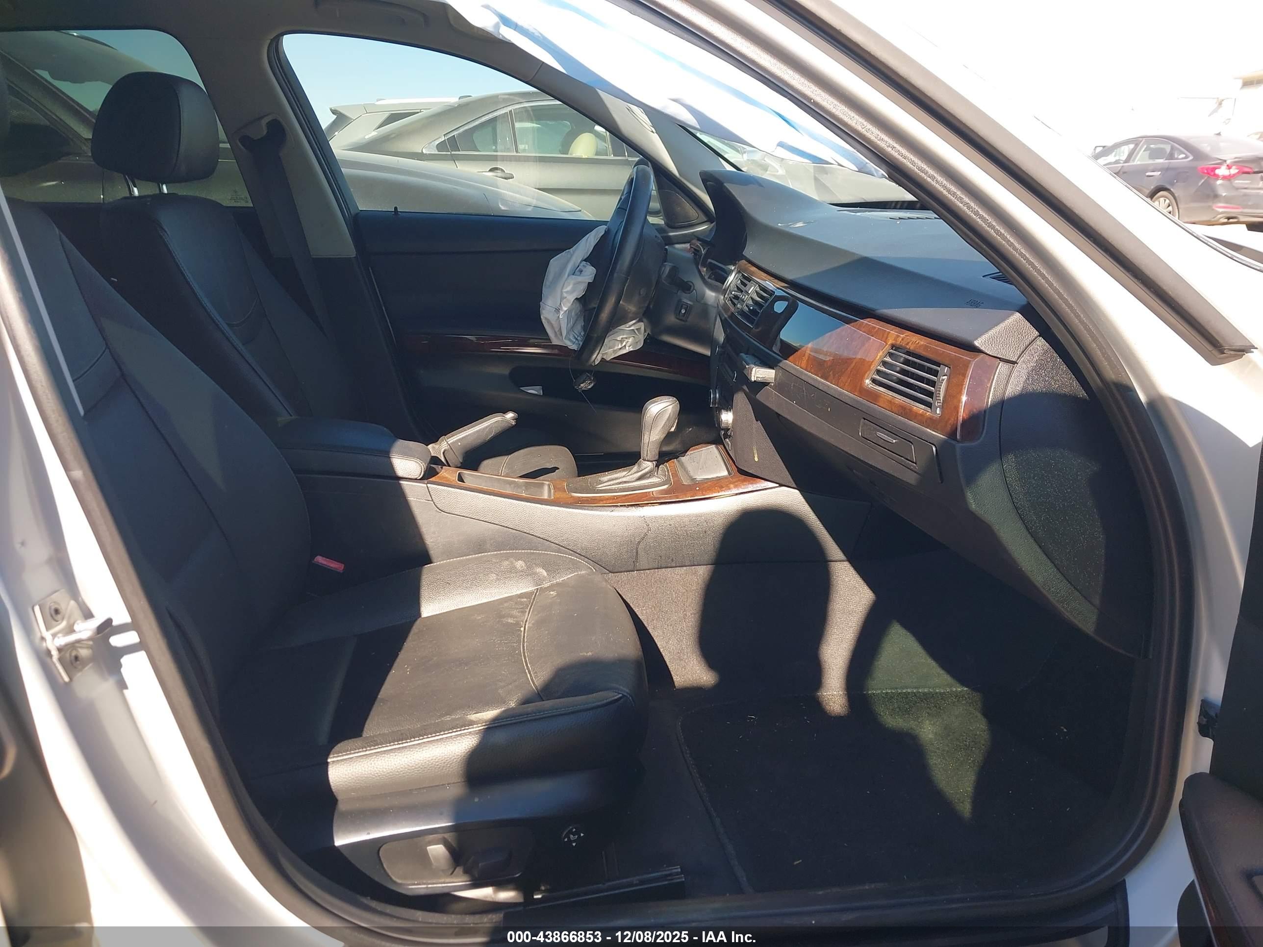 BMW 328I image 5