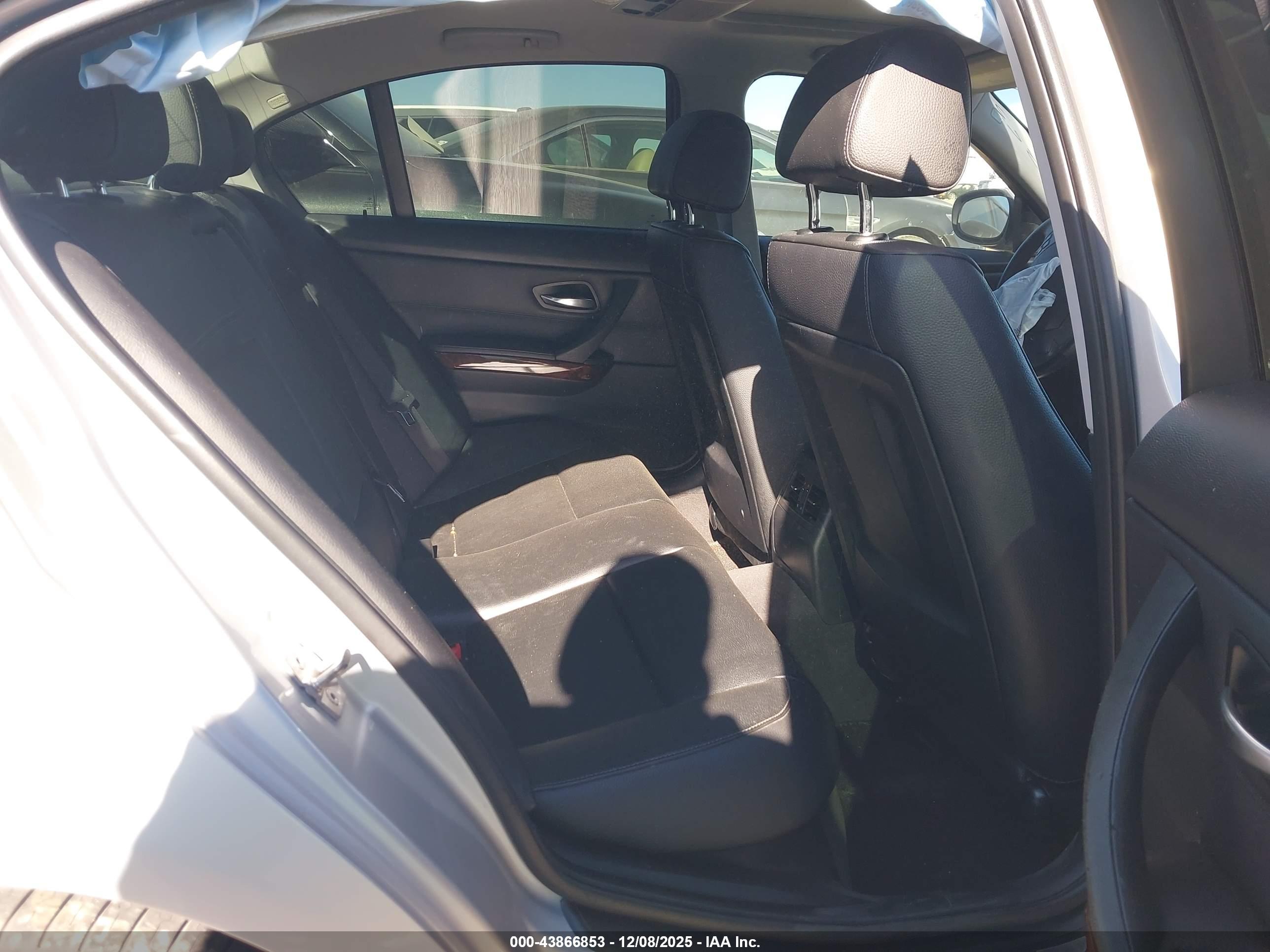 BMW 328I image 8
